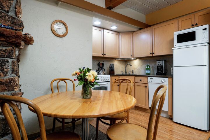 #J2 - Studio Dining Area & Kitchen