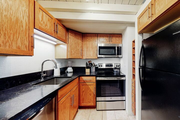 Studio Kitchen