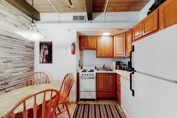 Studio Kitchen