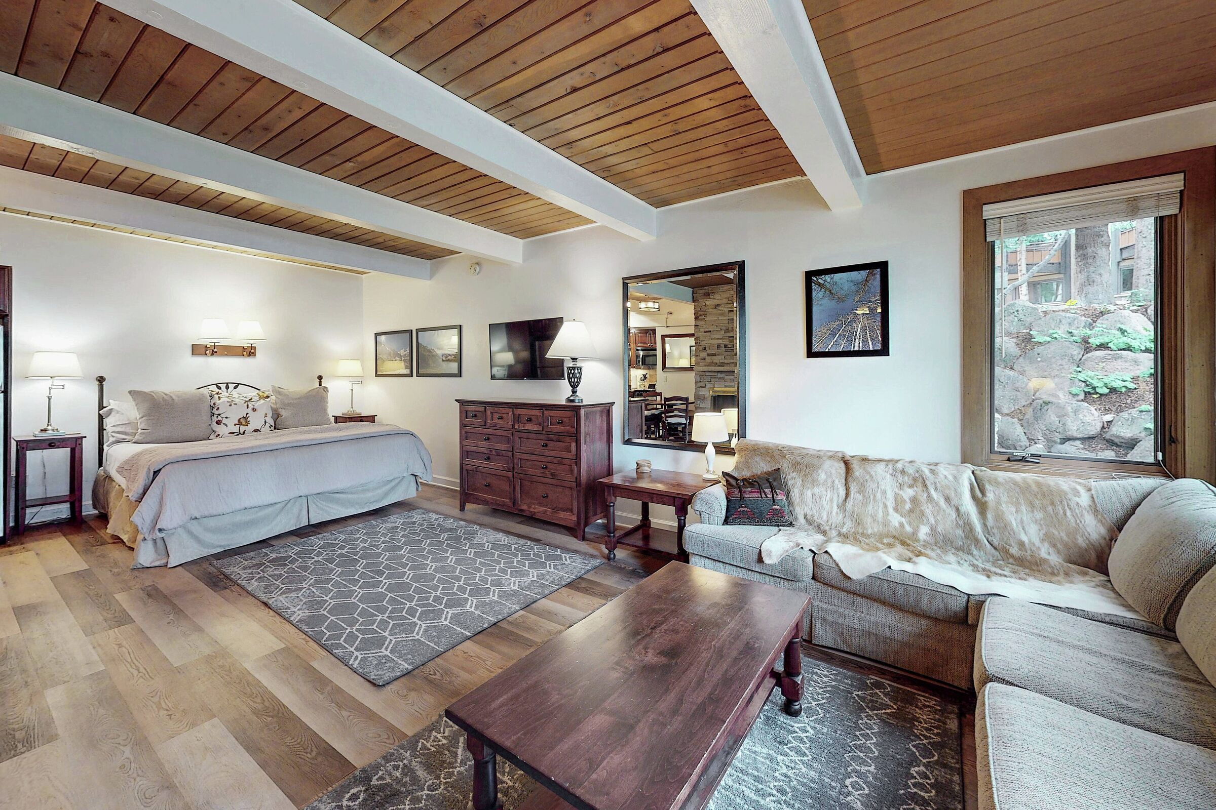 #L5 - Studio Living Area
