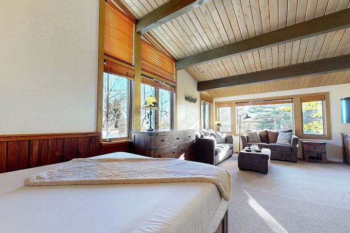 #L10 - Studio Sleeping Area