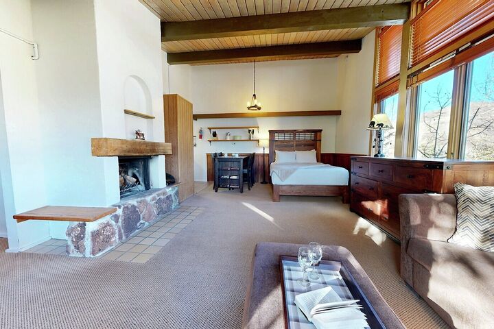 #L10 - Studio Sleeping Area