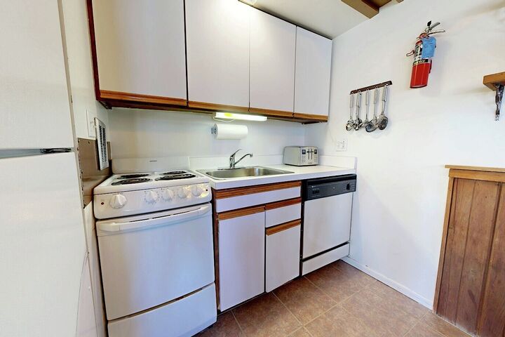 #L10 - Studio Kitchen