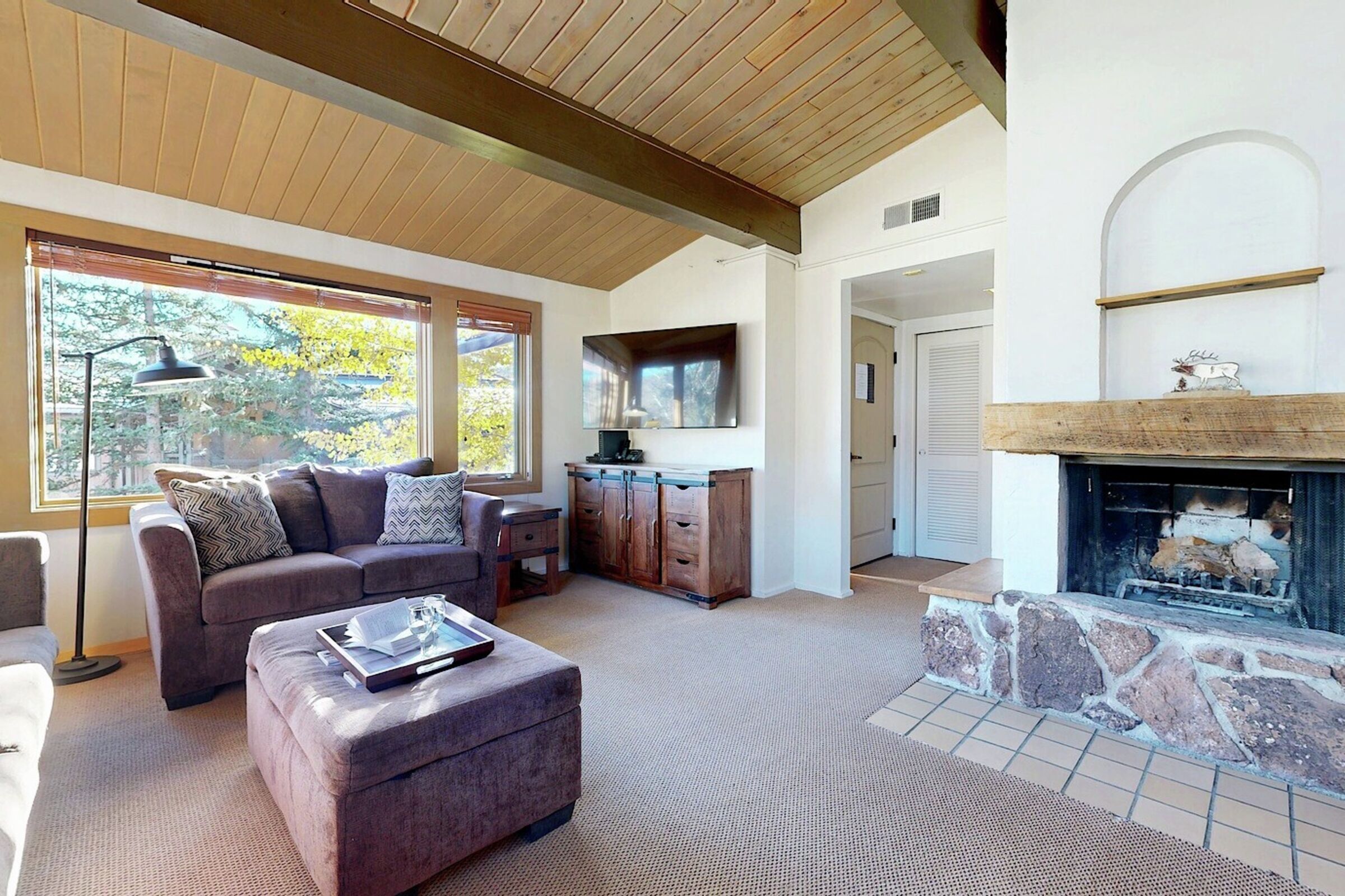 #L10 - Studio Living Area