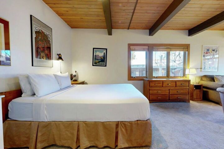 #L4 - Studio Sleeping Area