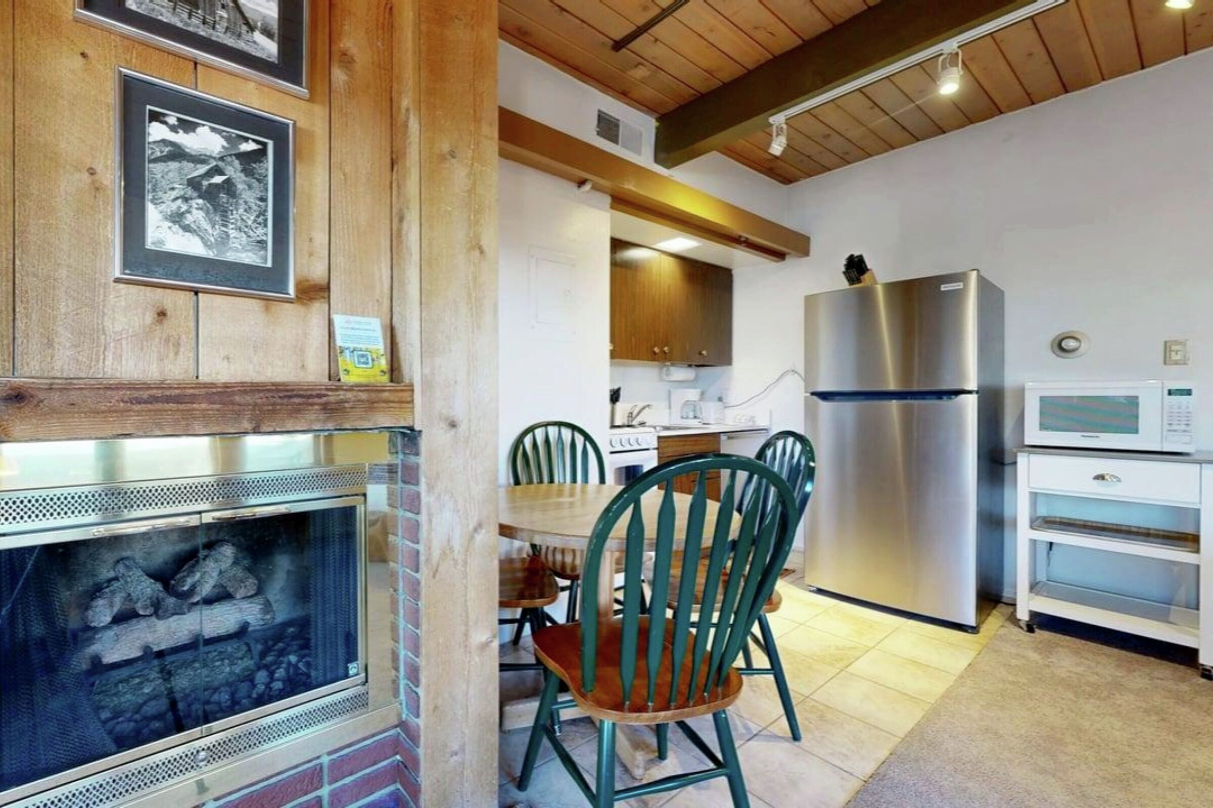 Studio Dining Area & Kitchen