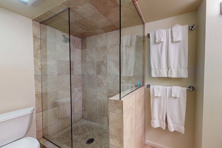 #L7 - Ensuite Bathroom
