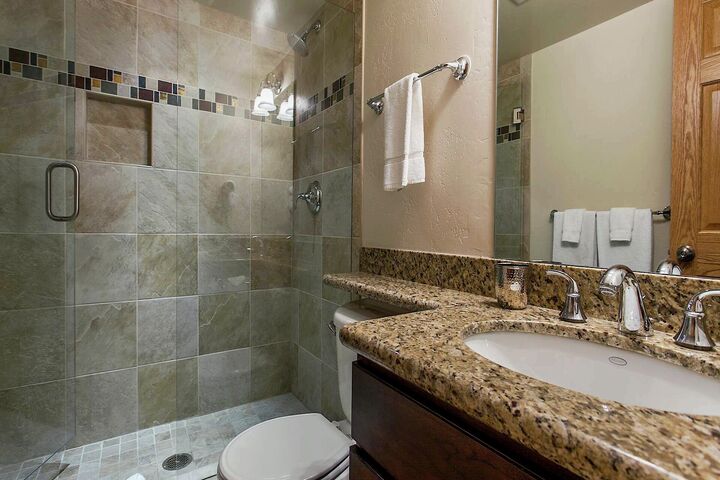 #L6 - Bathroom