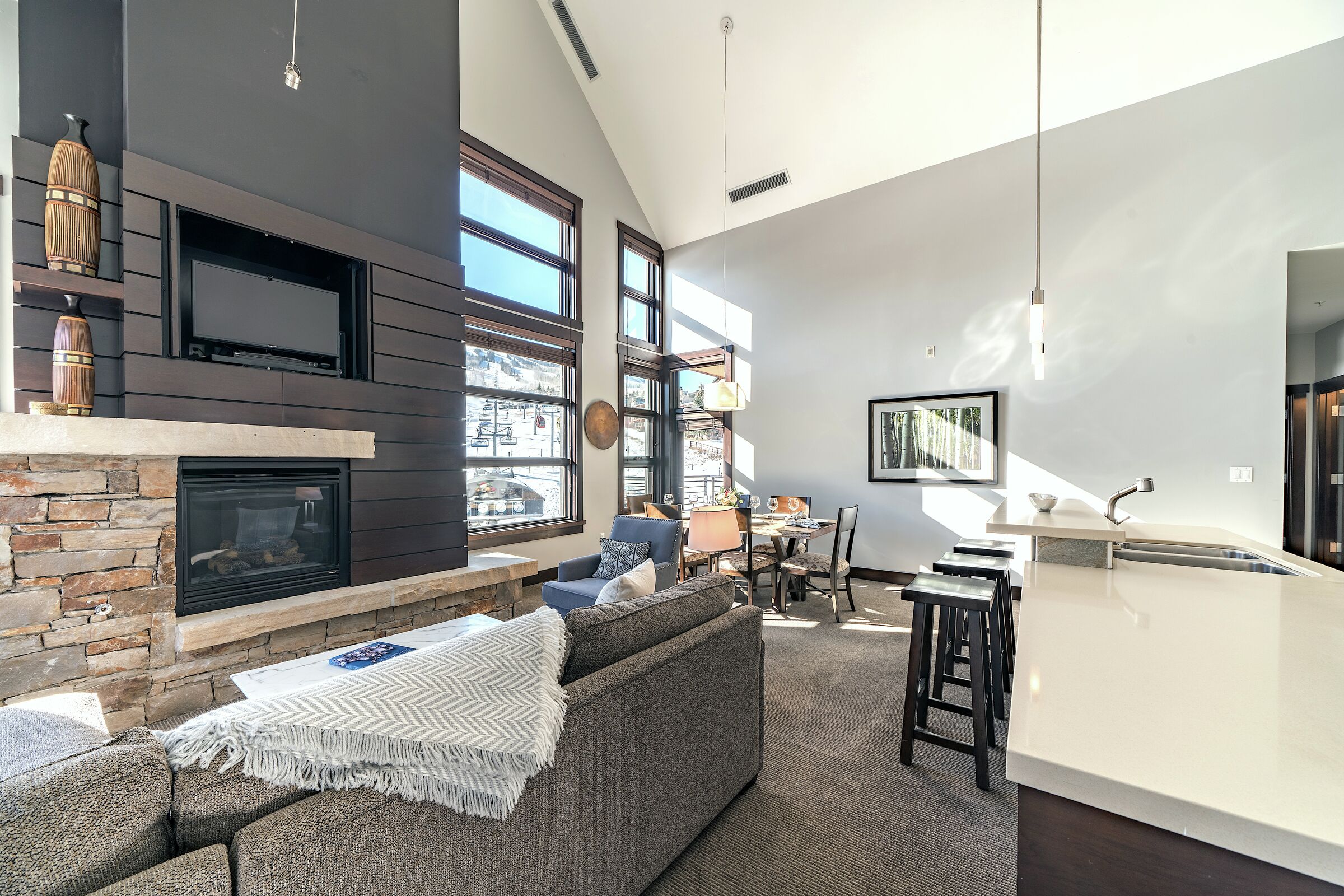 #2304 - Living Area