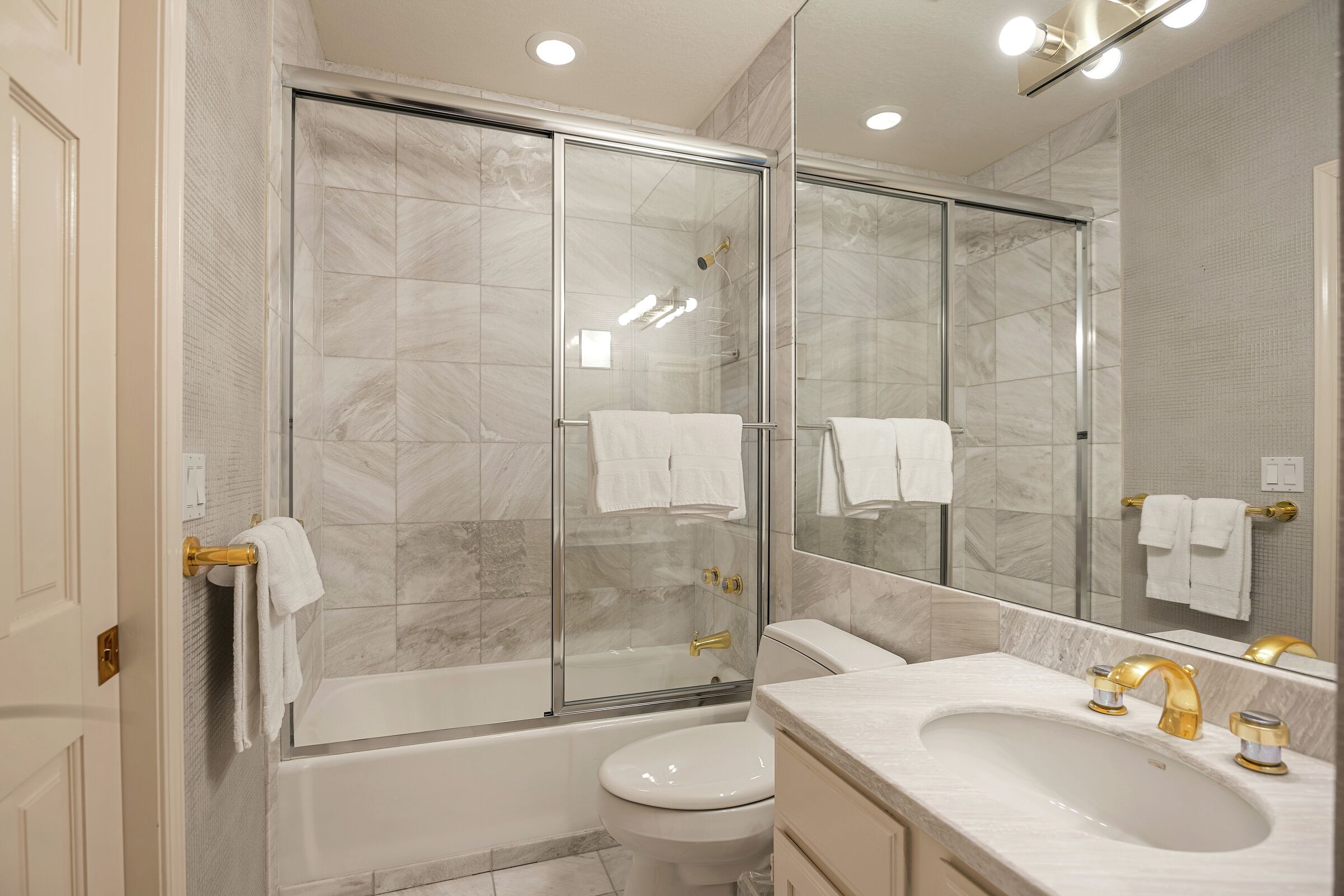 #32 - Bathroom