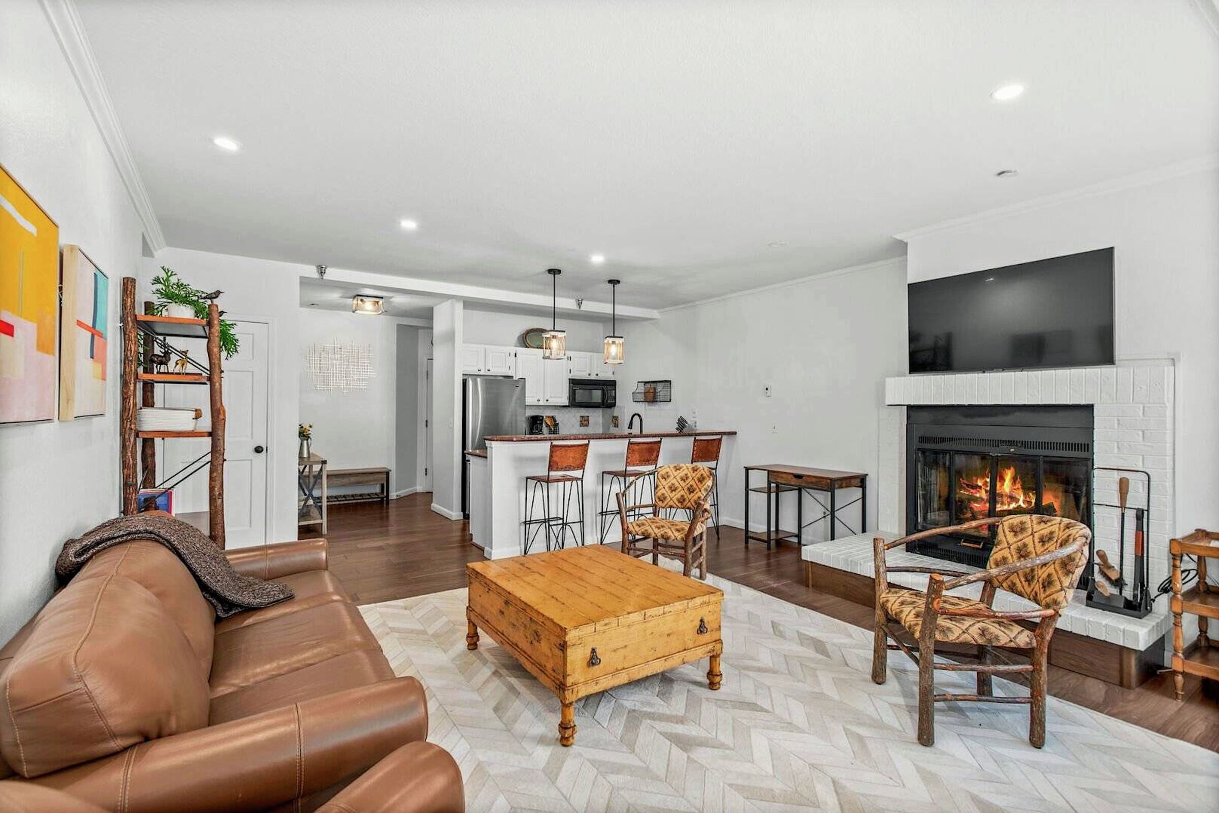 #30 - Living Area