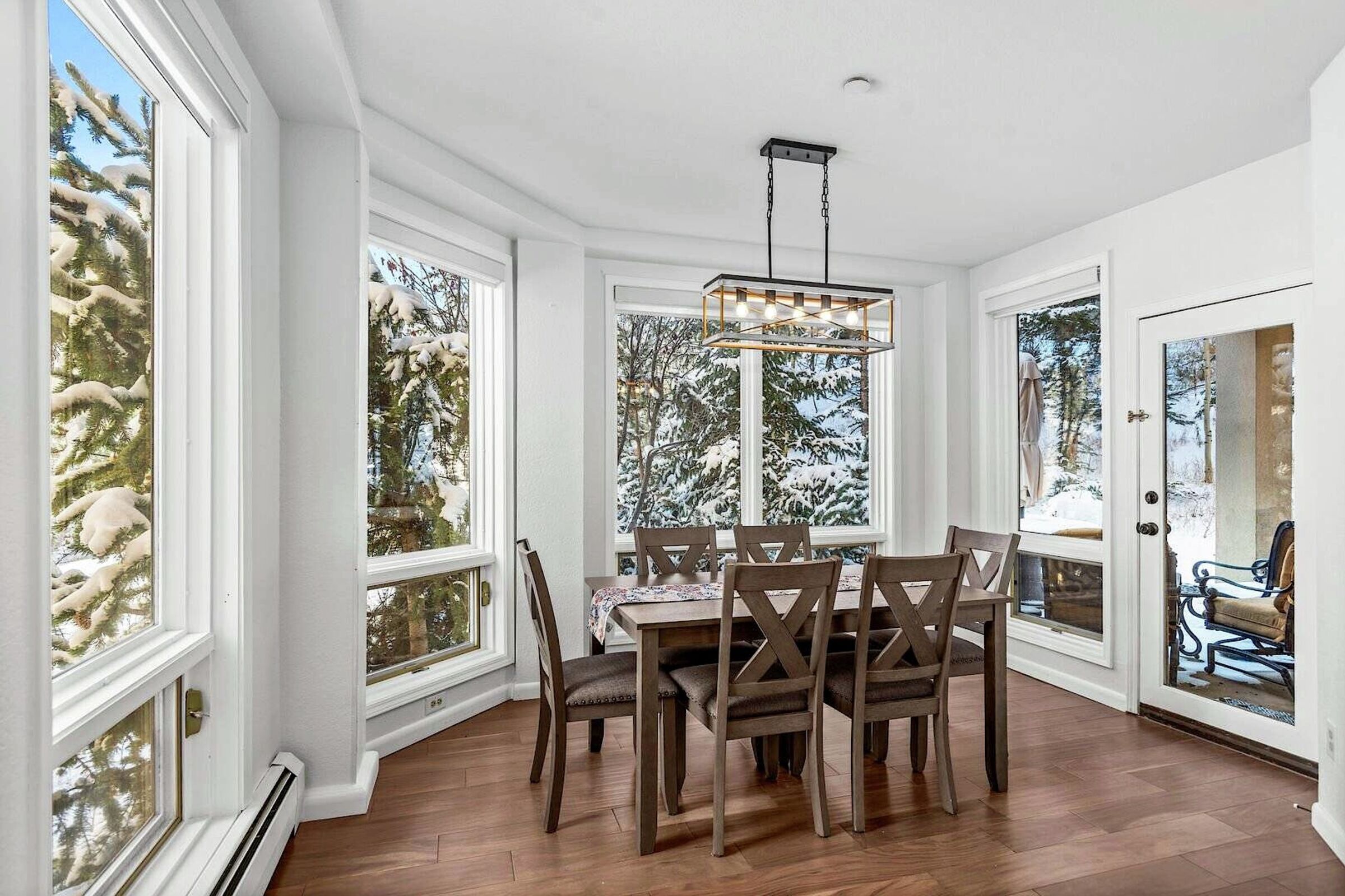 #30 - Dining Area