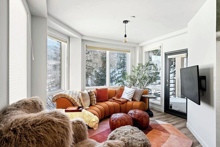 #40 - Living Area