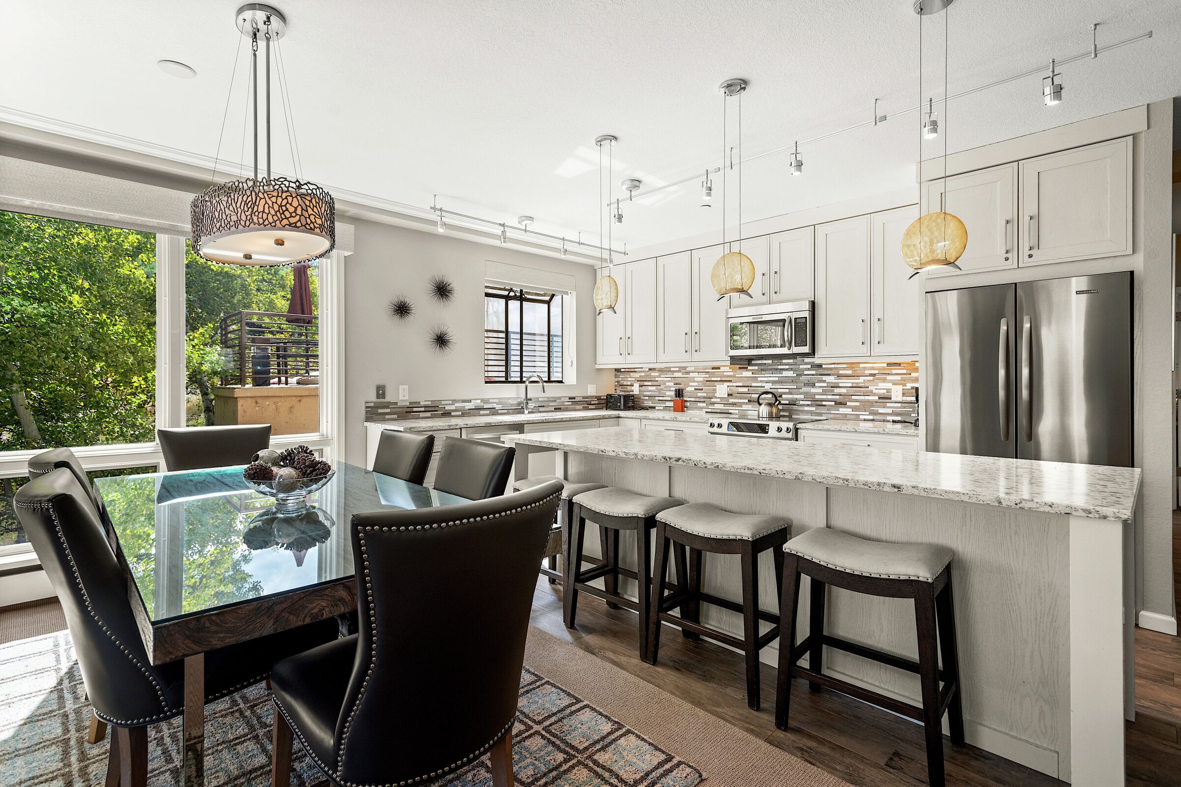 #34 - Dining Room & Kitchen