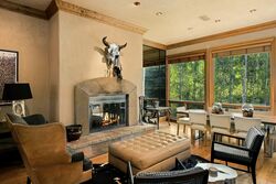 4 Bdrm Exceptional HT - Living Area