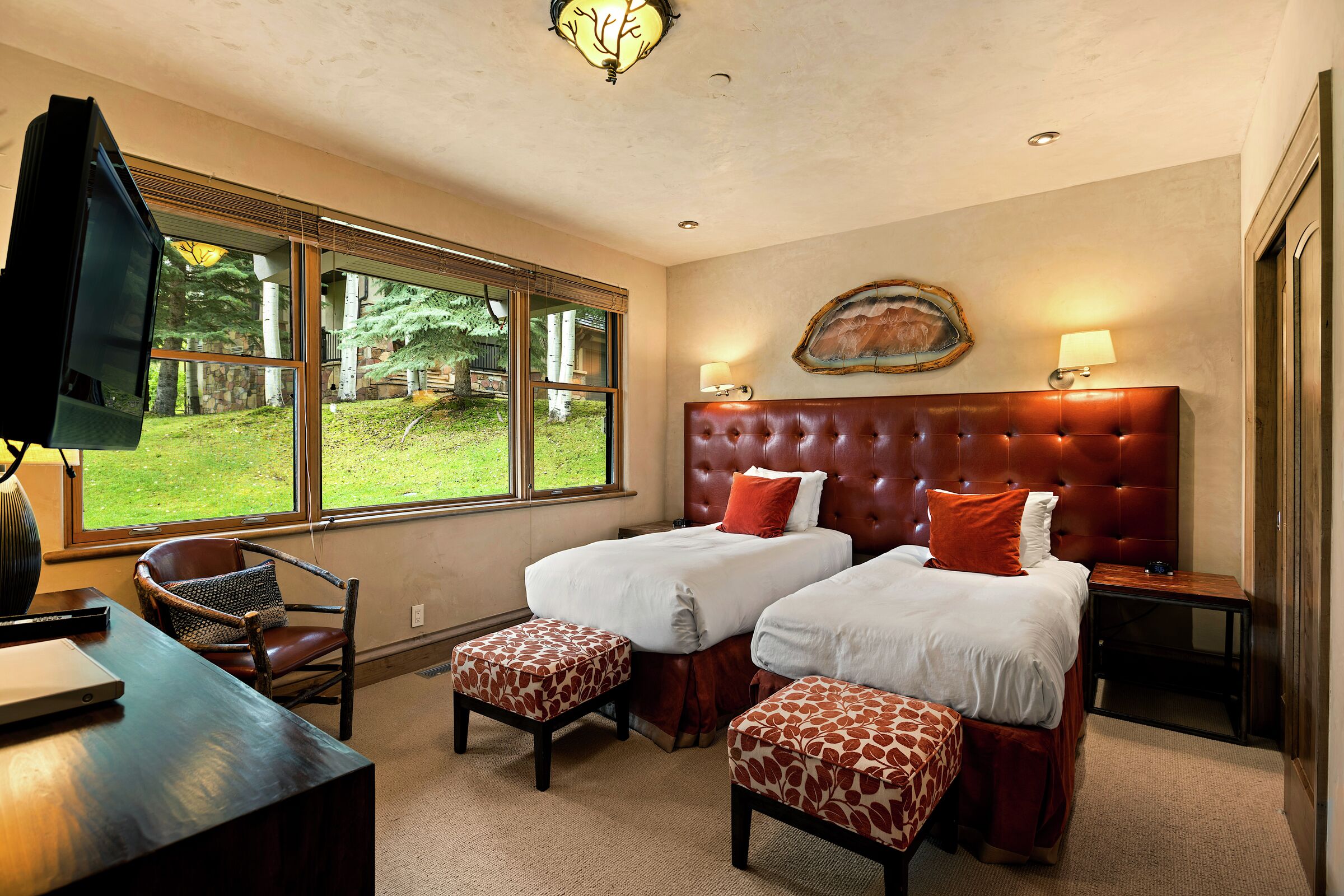 4 Bdrm Exceptional HT - Bedroom