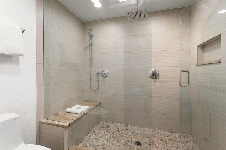 #306 - Master Ensuite Bathroom
