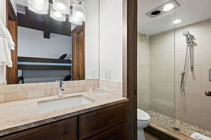 #306 - Ensuite Bathroom
