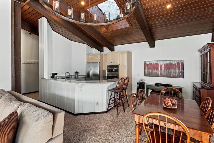 #306 - Dining Area & Kitchen