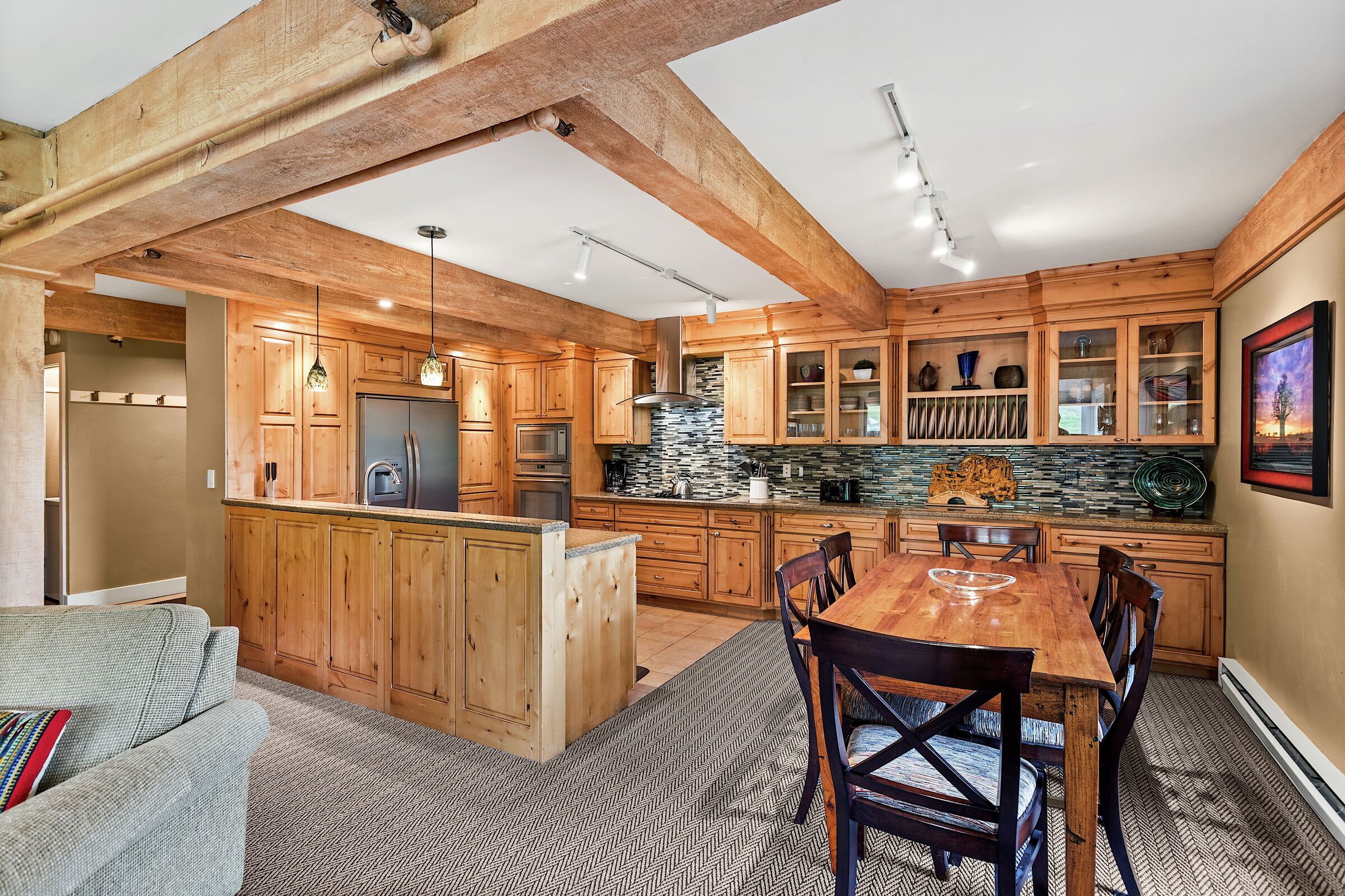 Dining Room & Kitchen