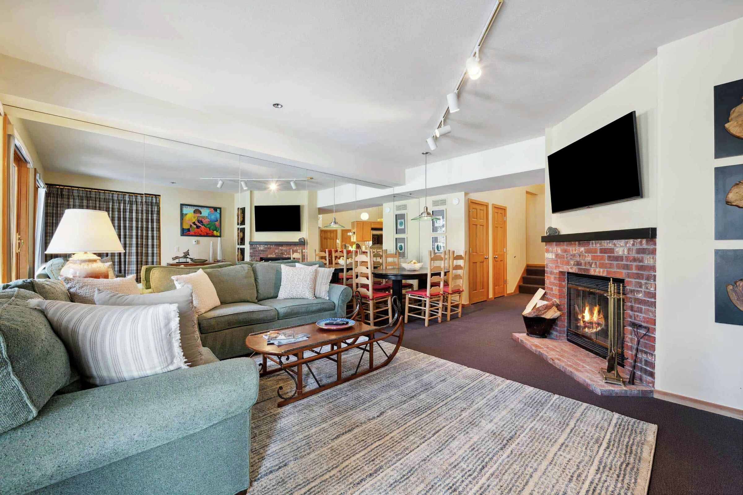 #40 - Living Area