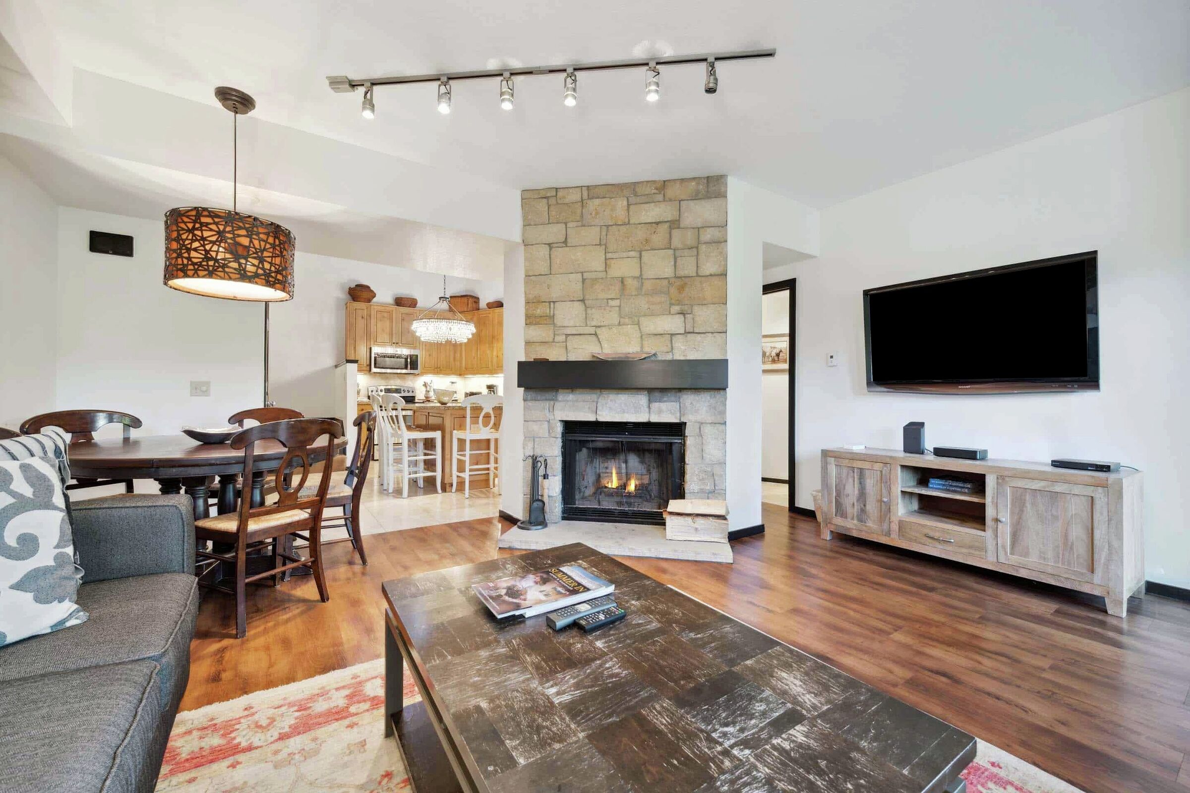 #36 - Living Area