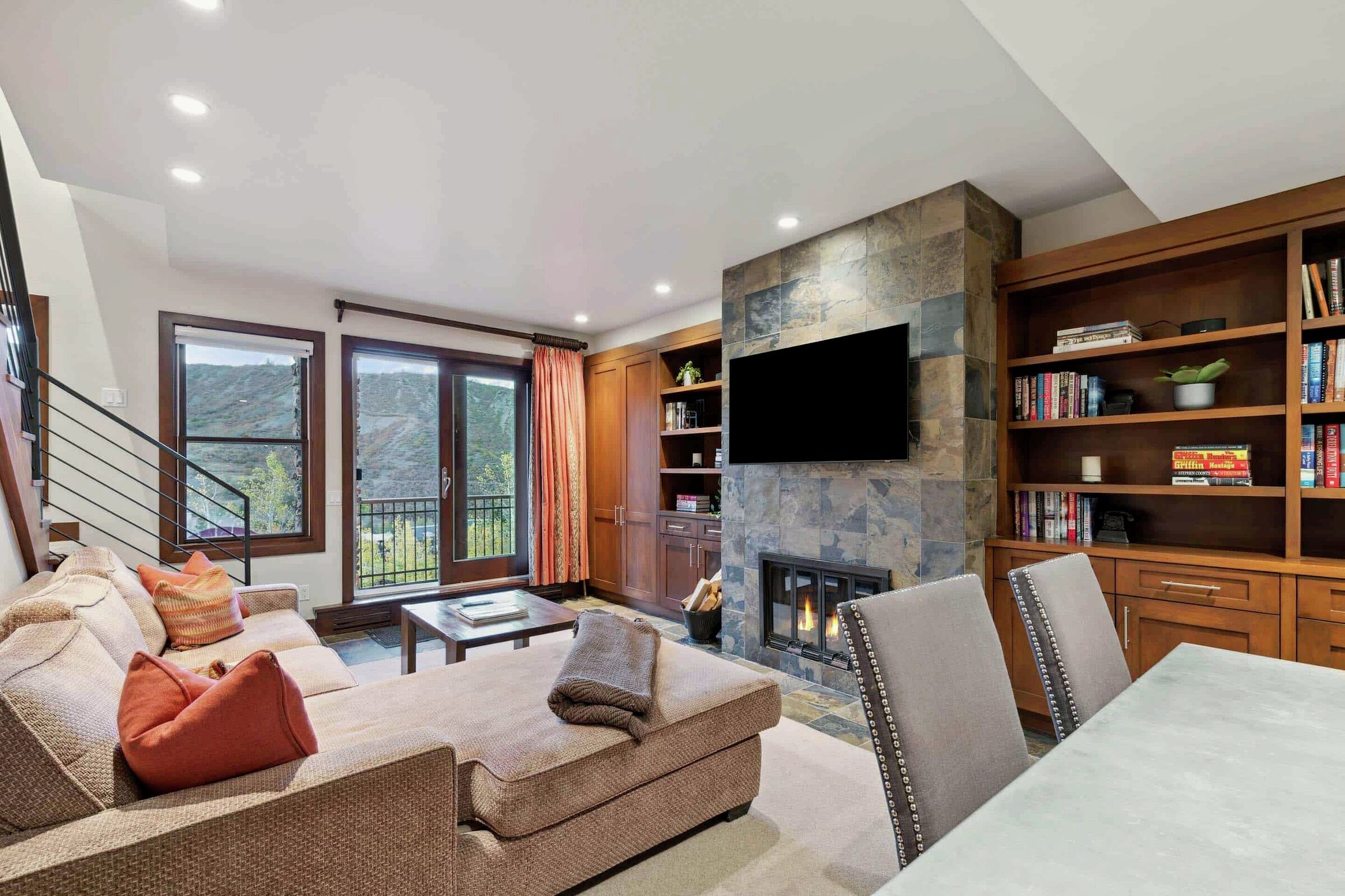 #35 - Living Area