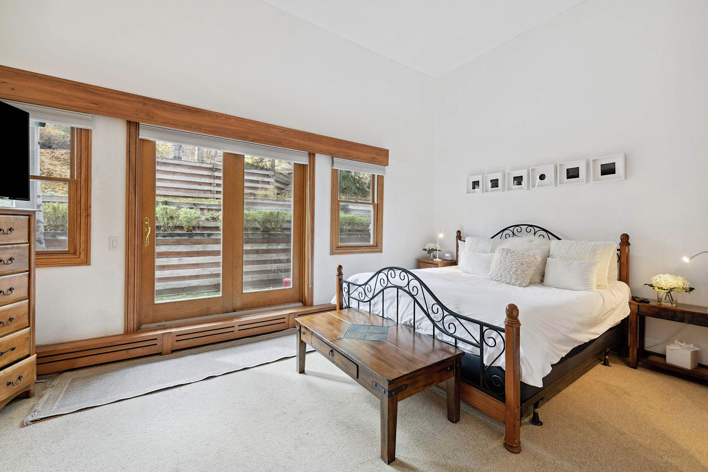 #08 - Master Bedroom