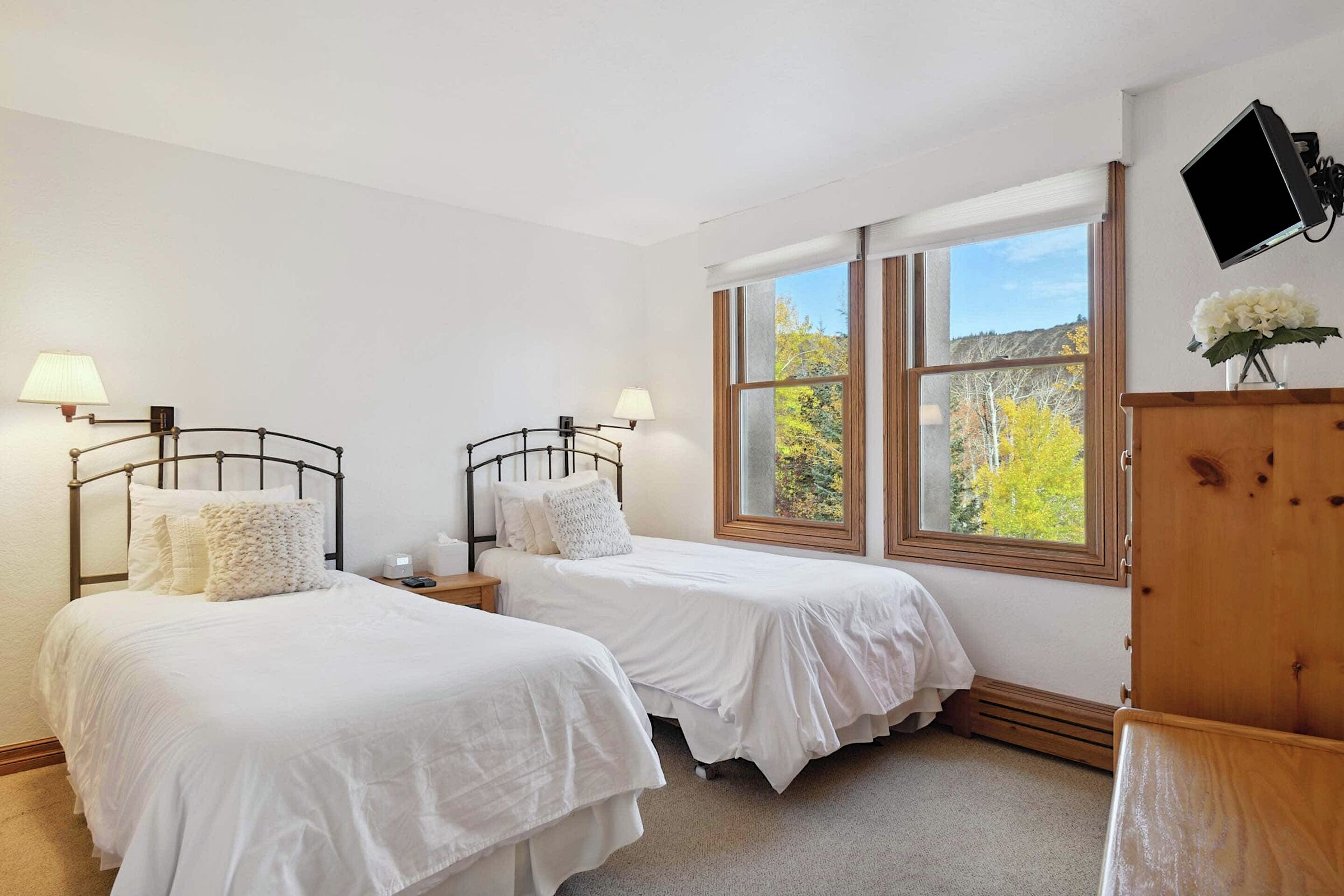 #08 - Bedroom