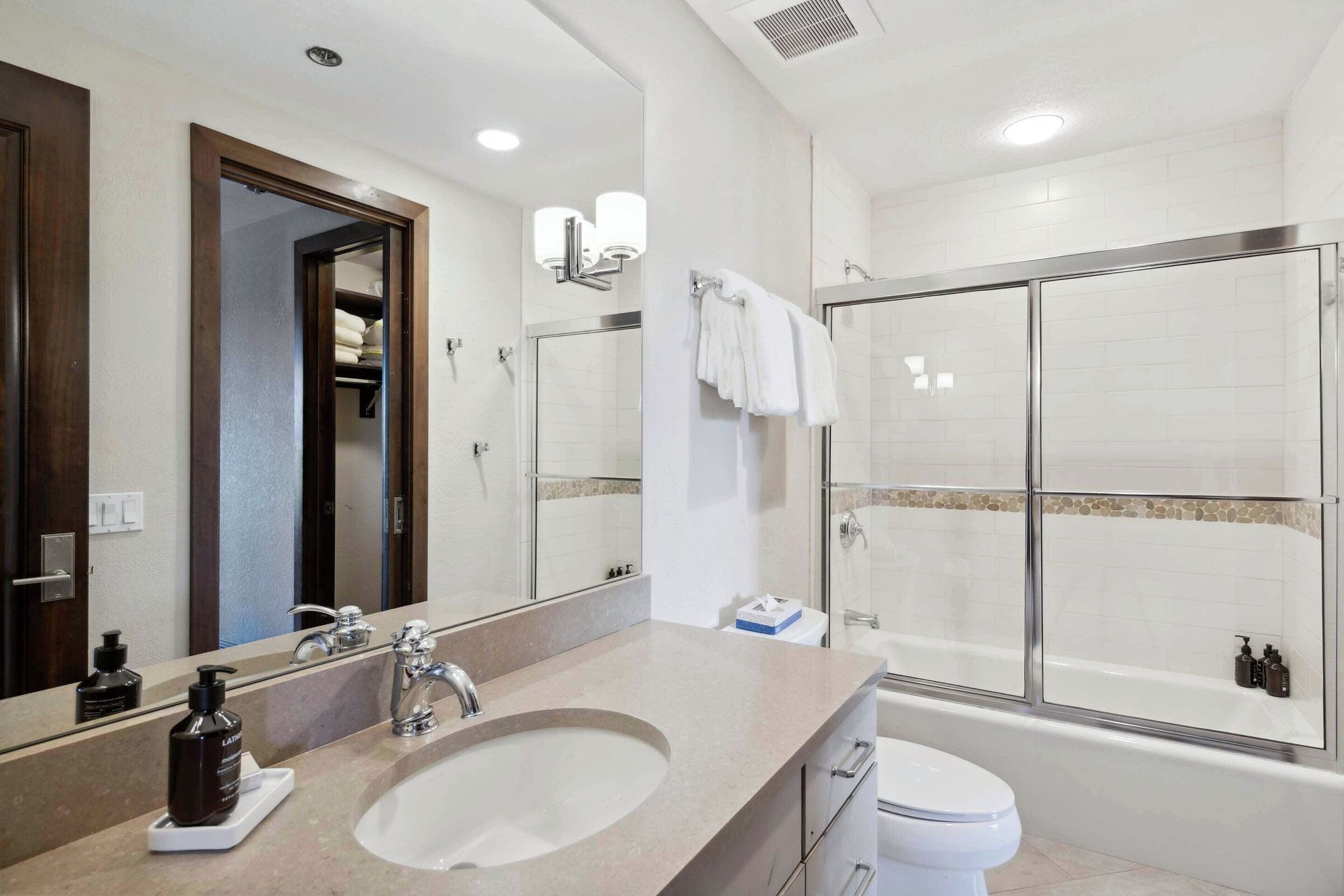 #32 - Bathroom