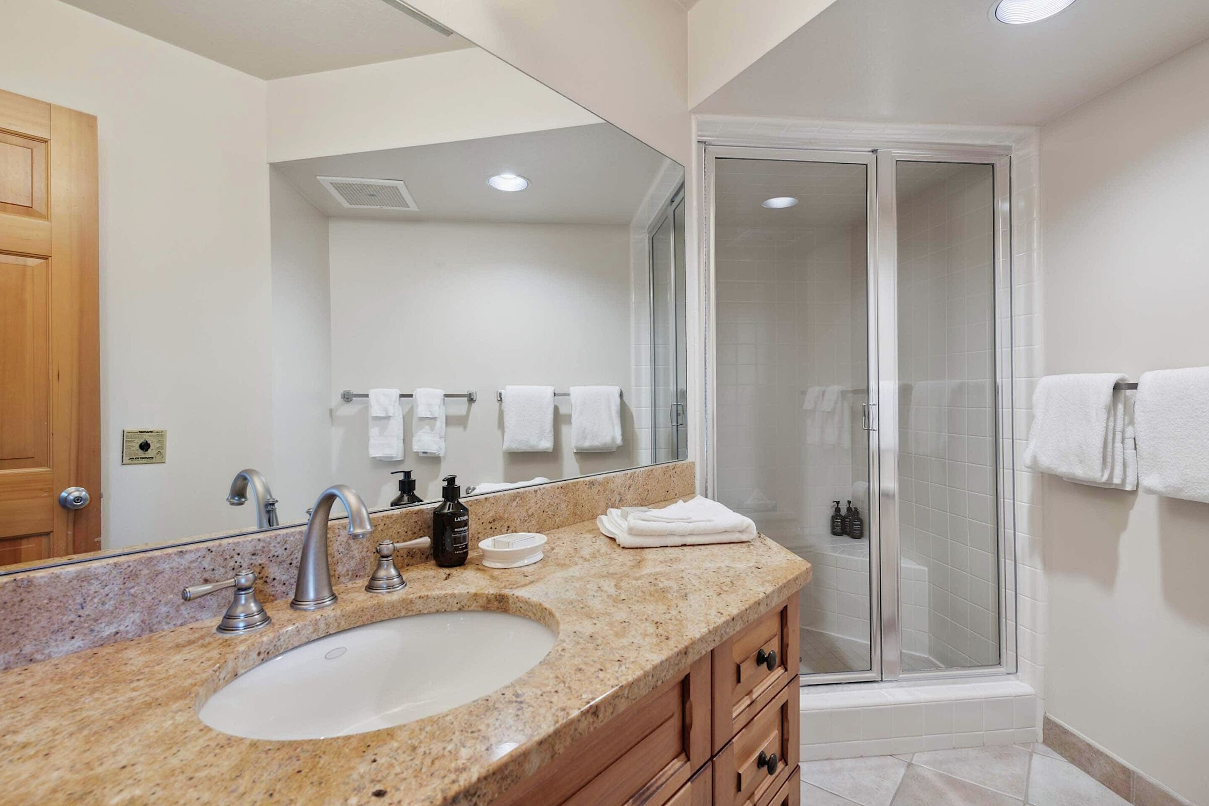 #04 - Master Ensuite Bathroom