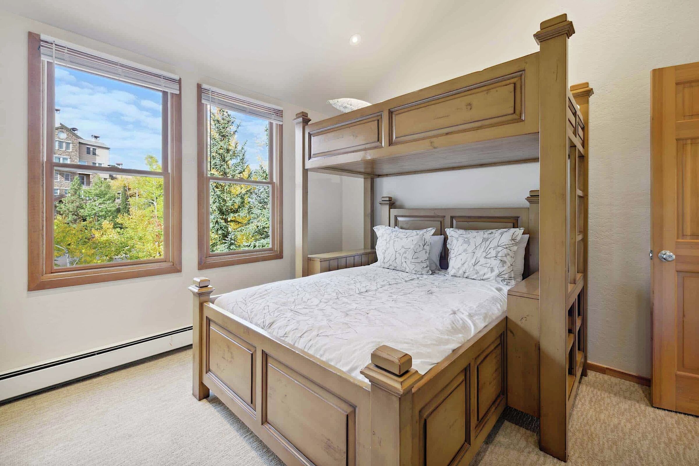 #04 - Bedroom
