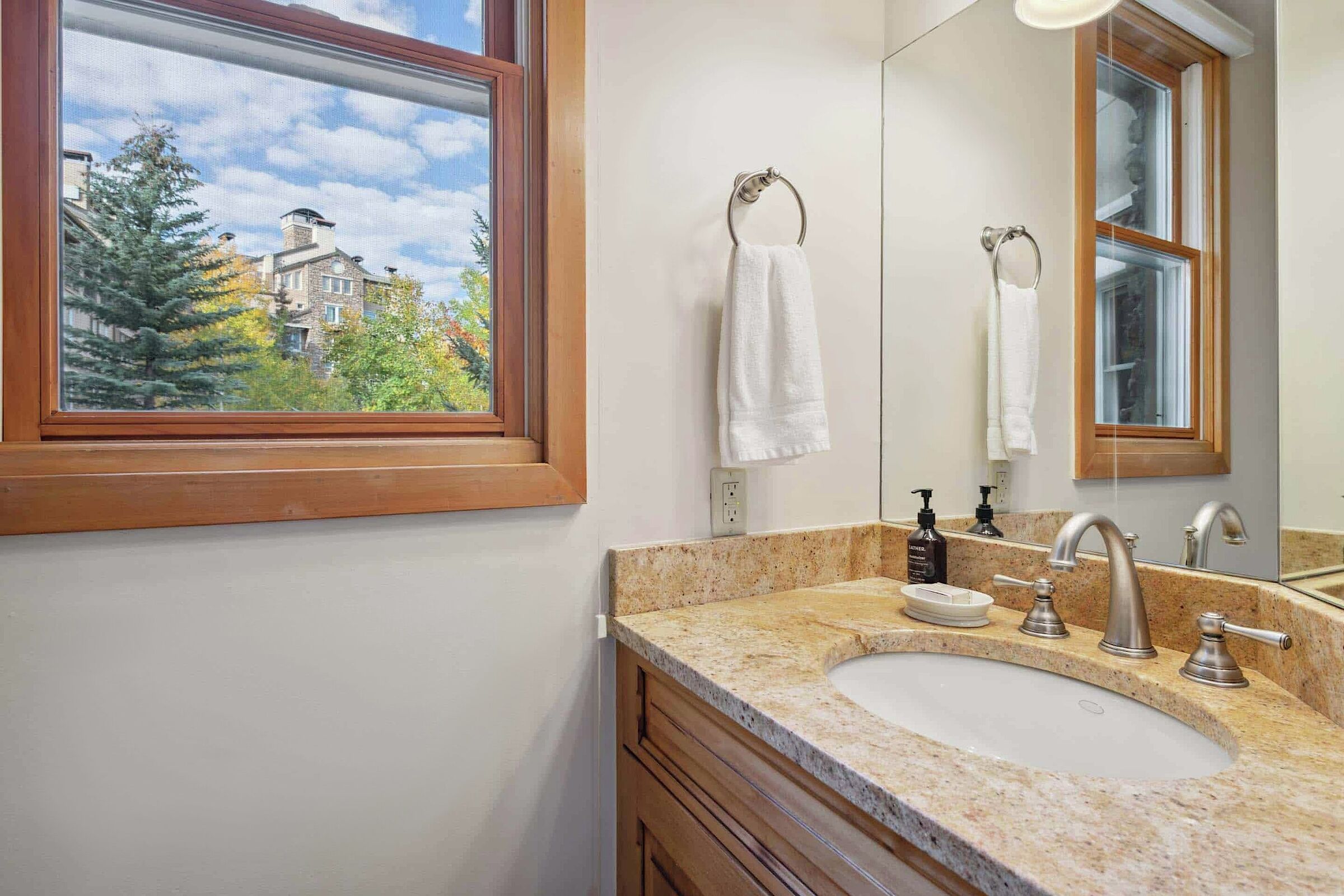 #04 - Bathroom