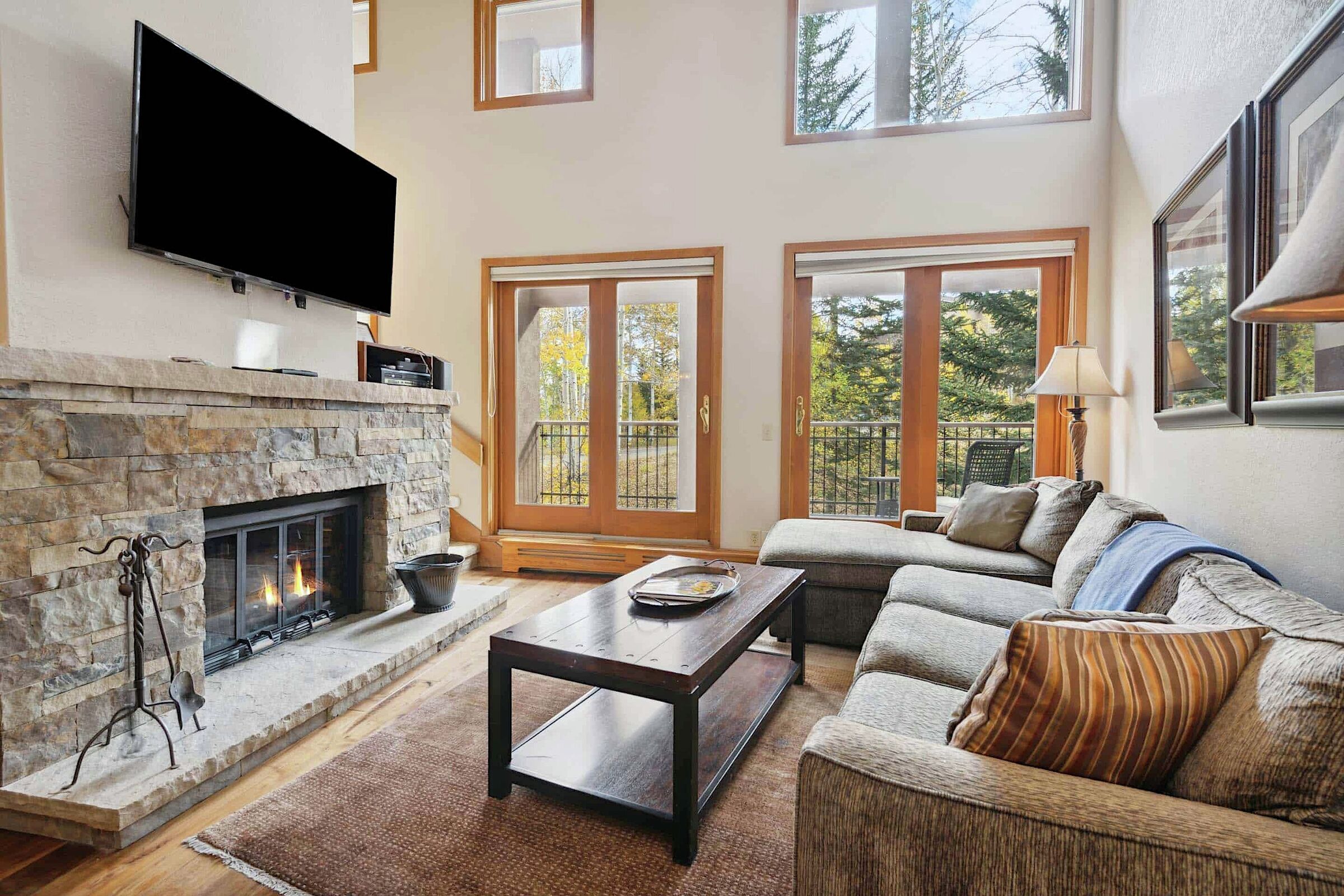 #04 - Living Area