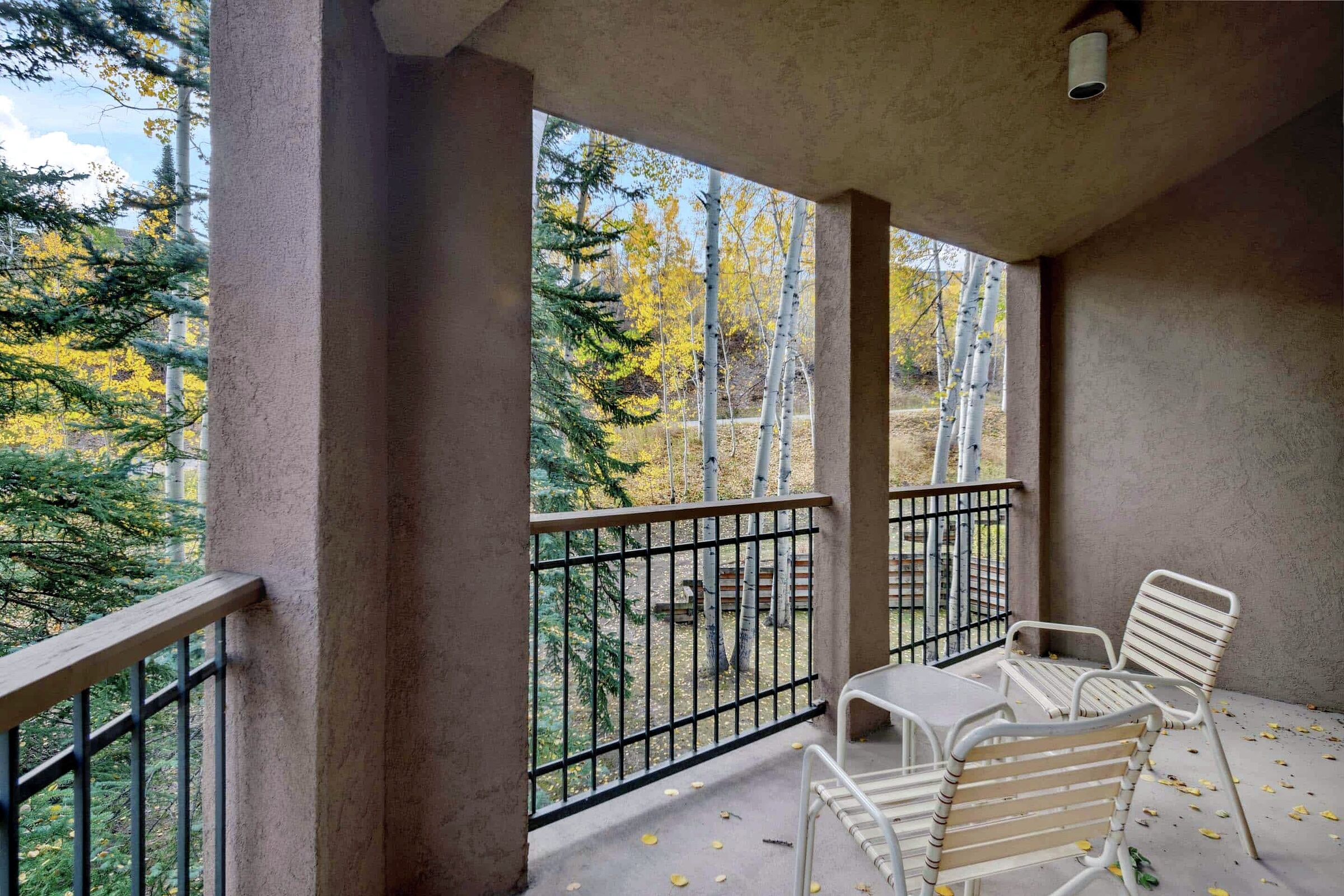 #04 - Balcony