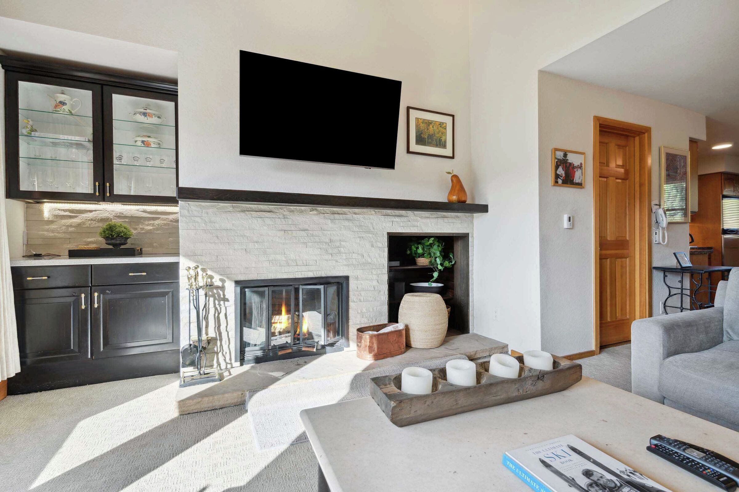 #51 - Living Area