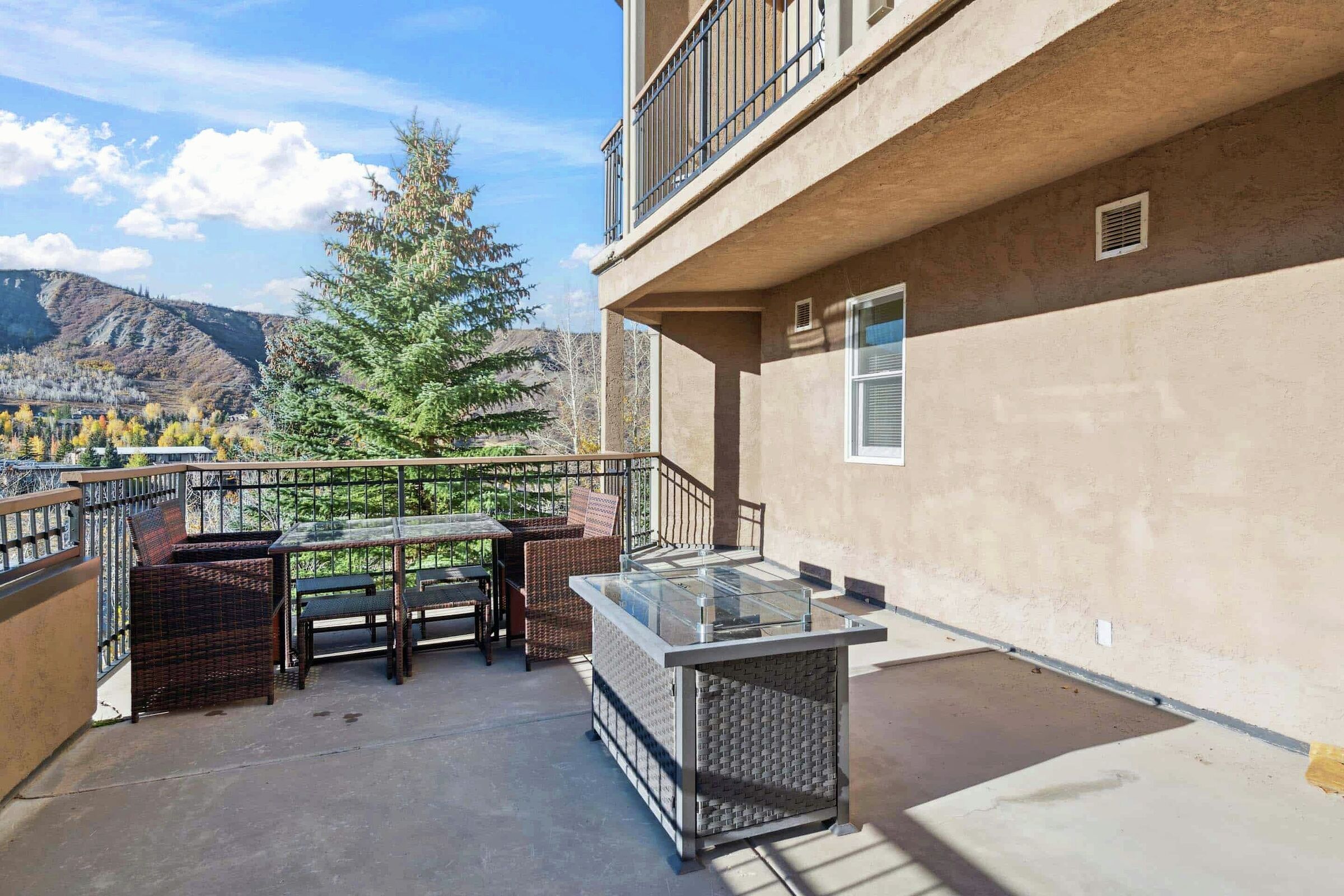#53 - Balcony