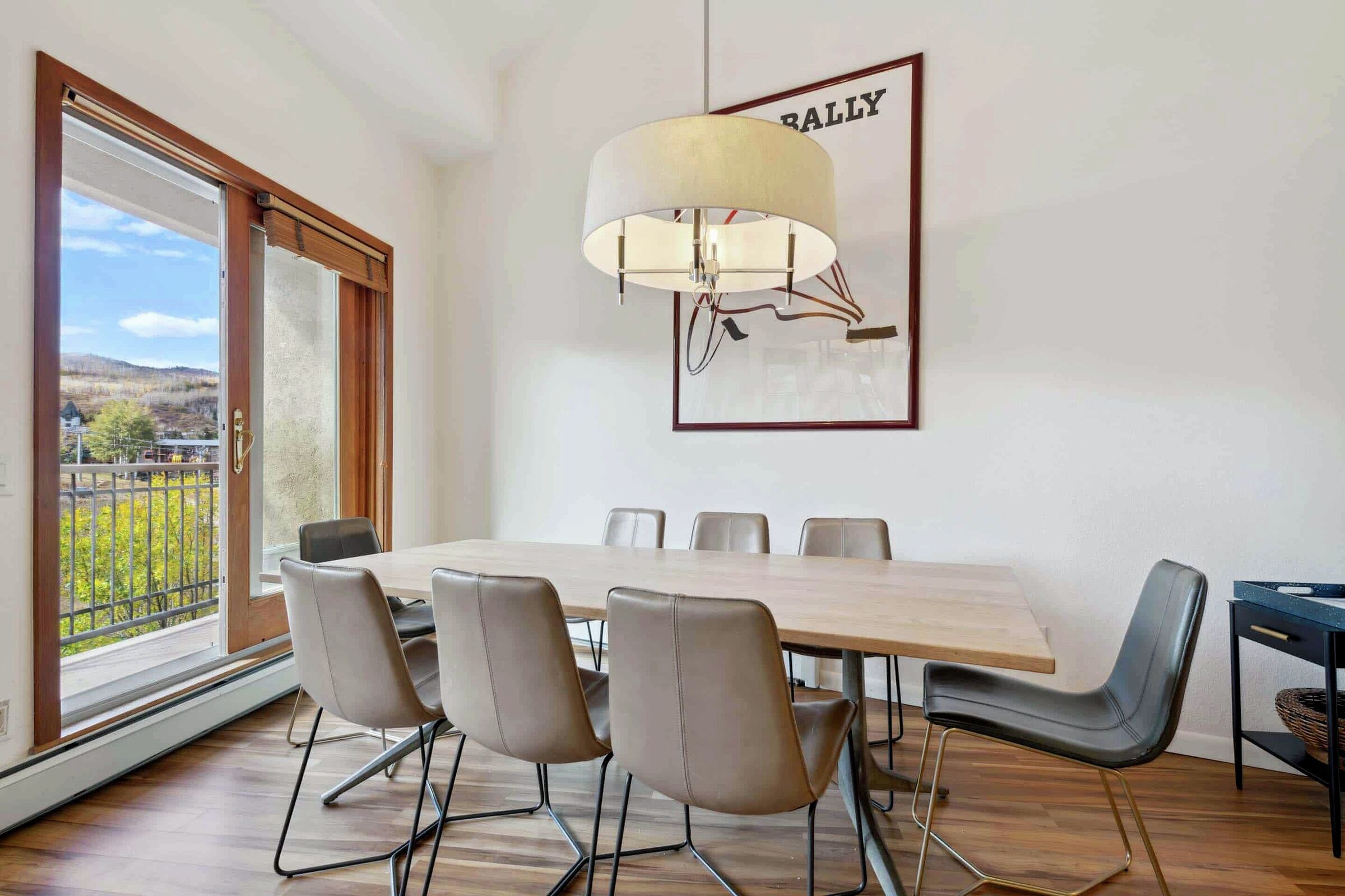 #53 - Dining Area