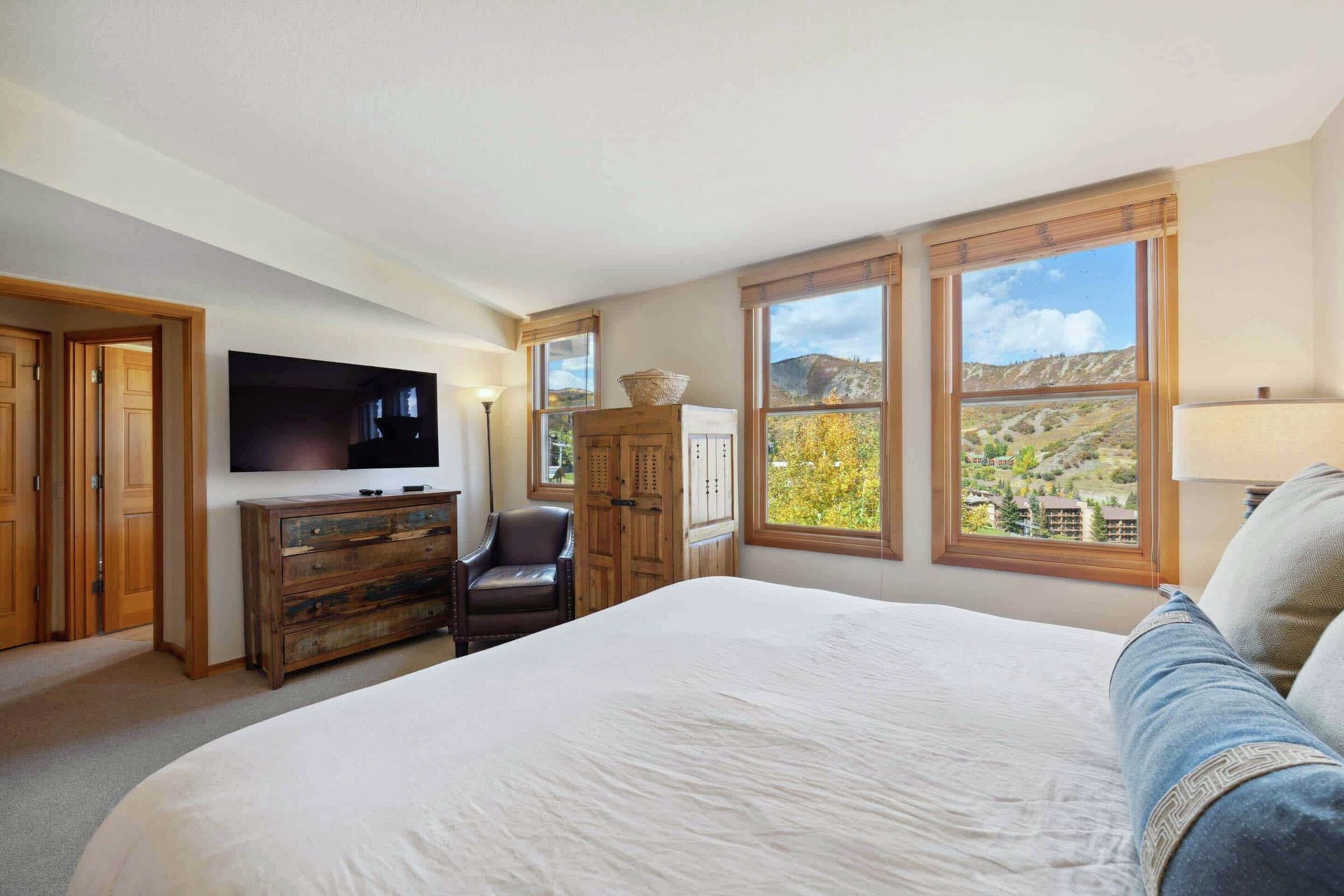 #48 - Bedroom