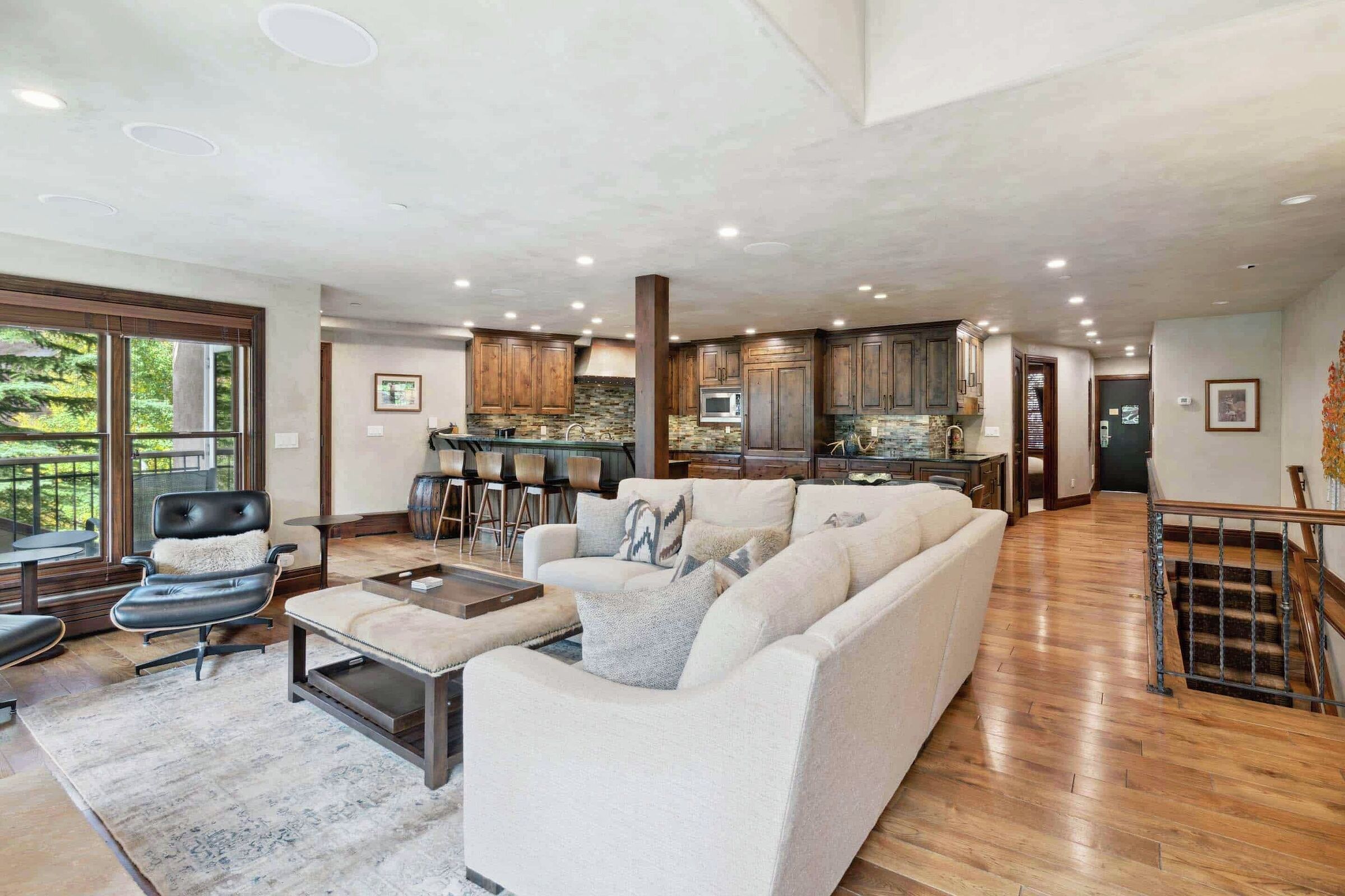 #41 - Living Area