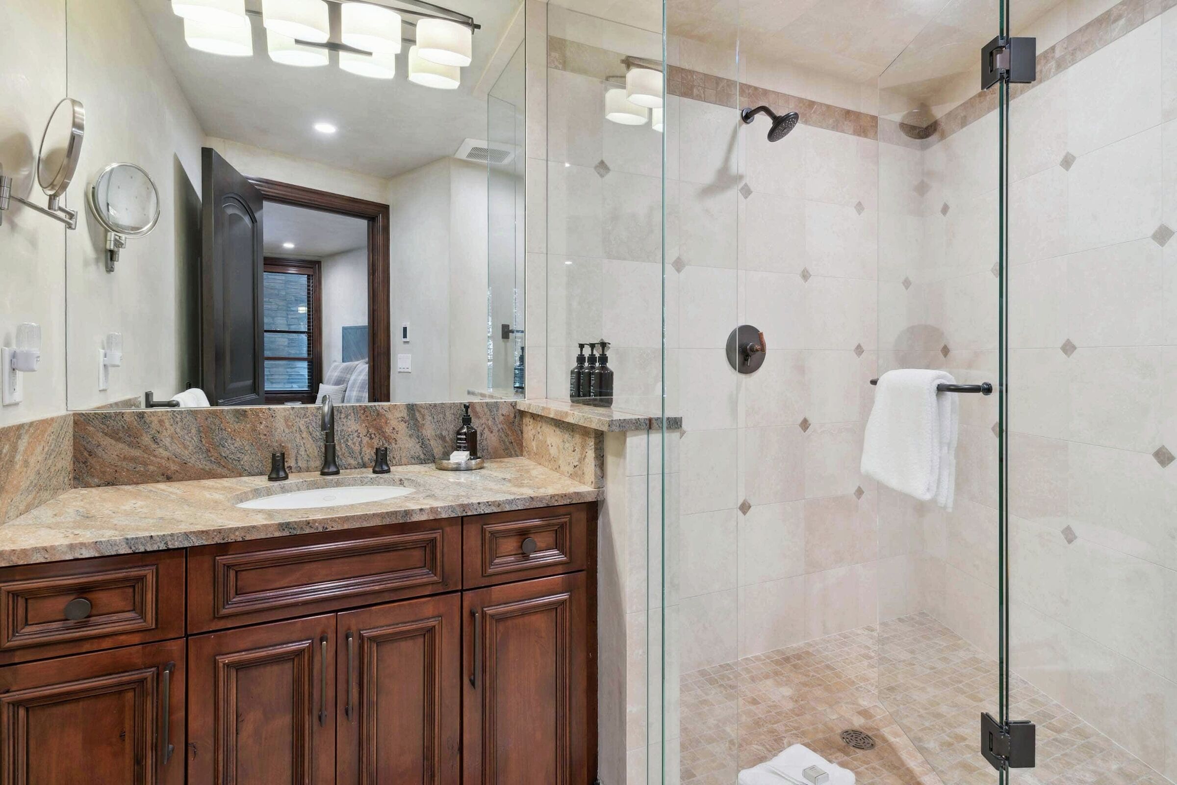 #41 - Ensuite Bathroom