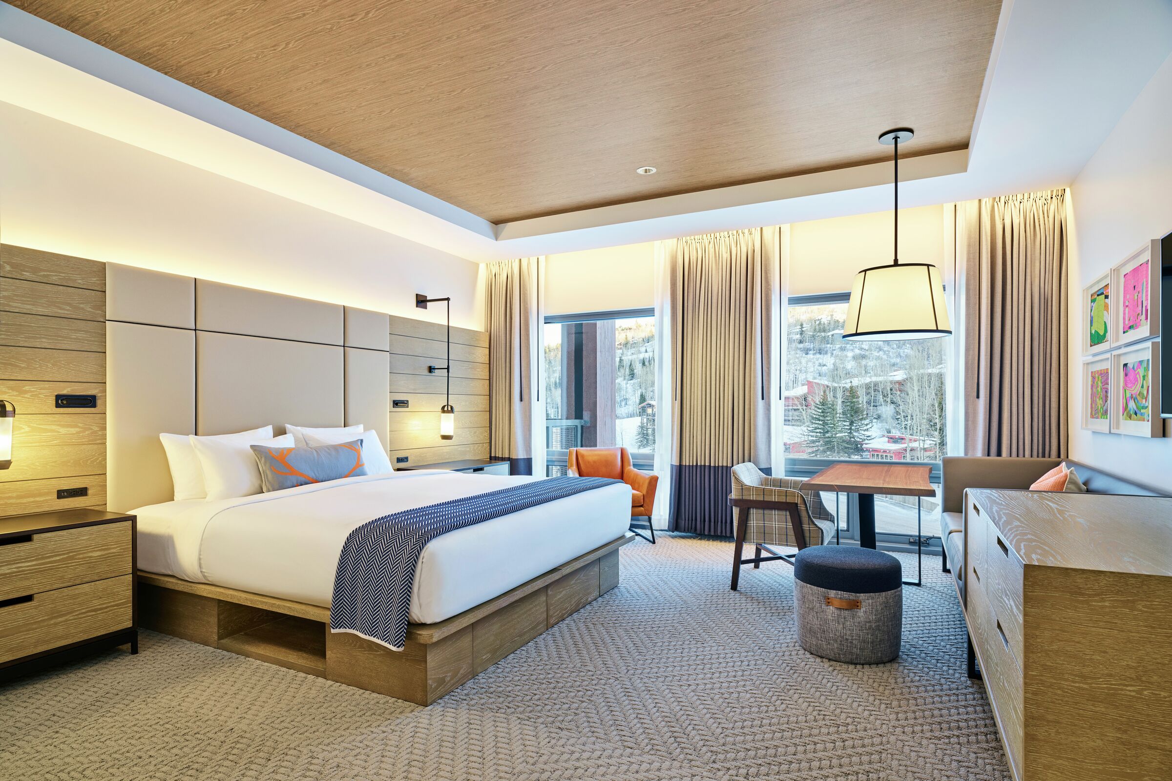 Deluxe King Room