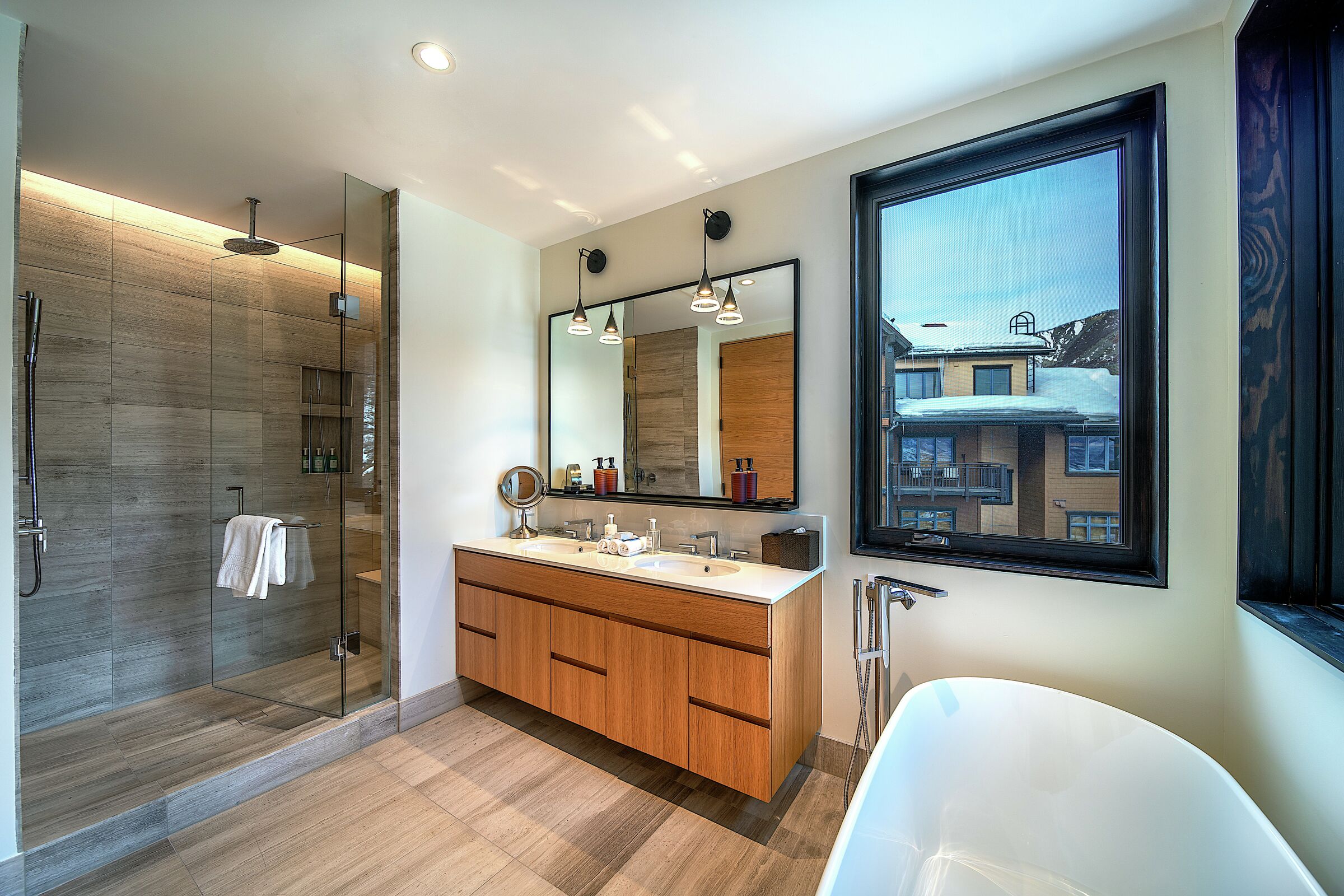 #501 West - Master Ensuite Bathroom