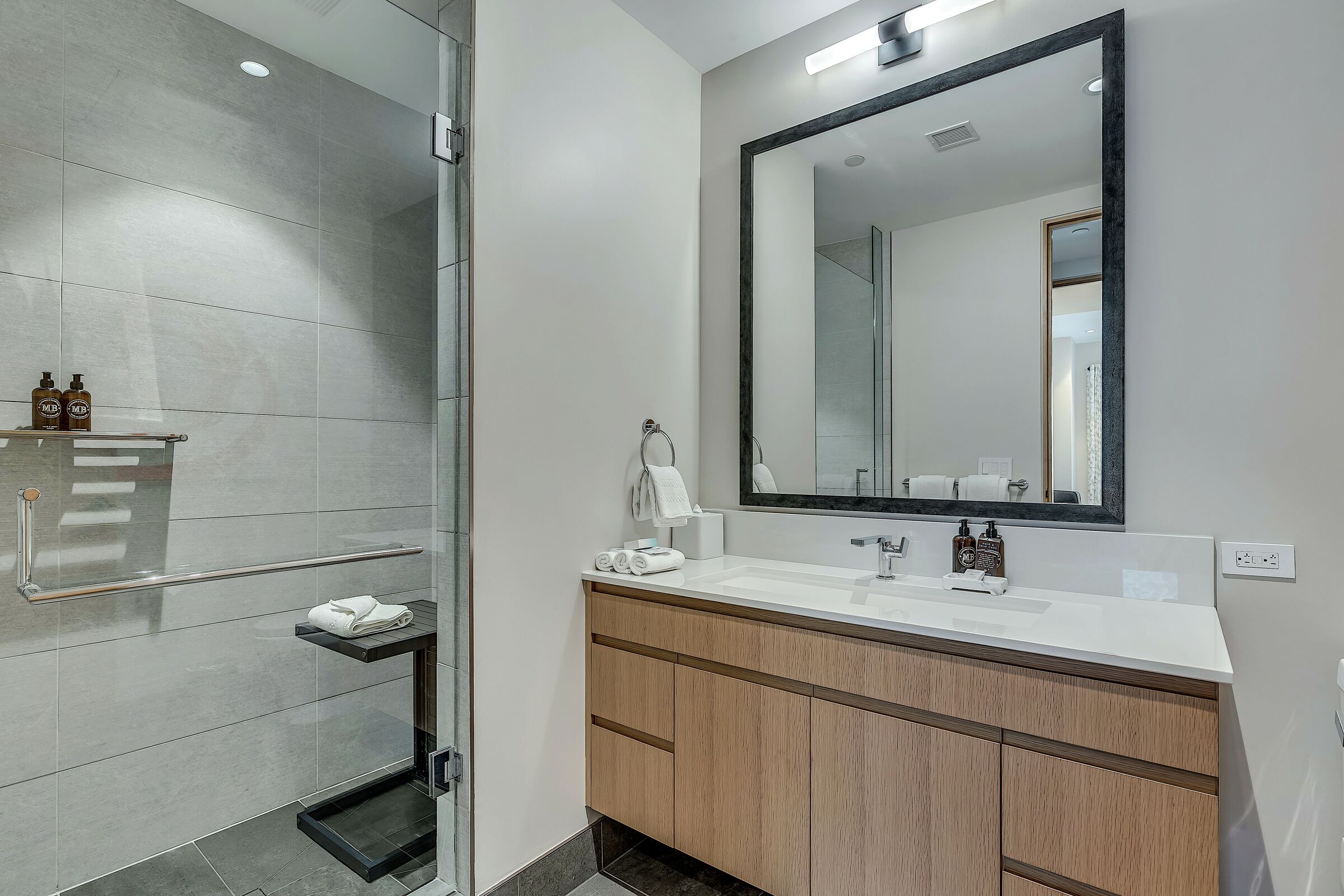 #303 West - Bathroom