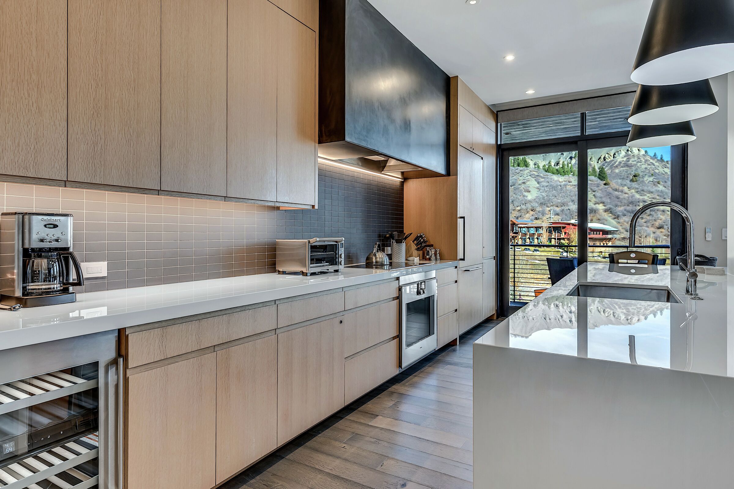 #303 West - Kitchen