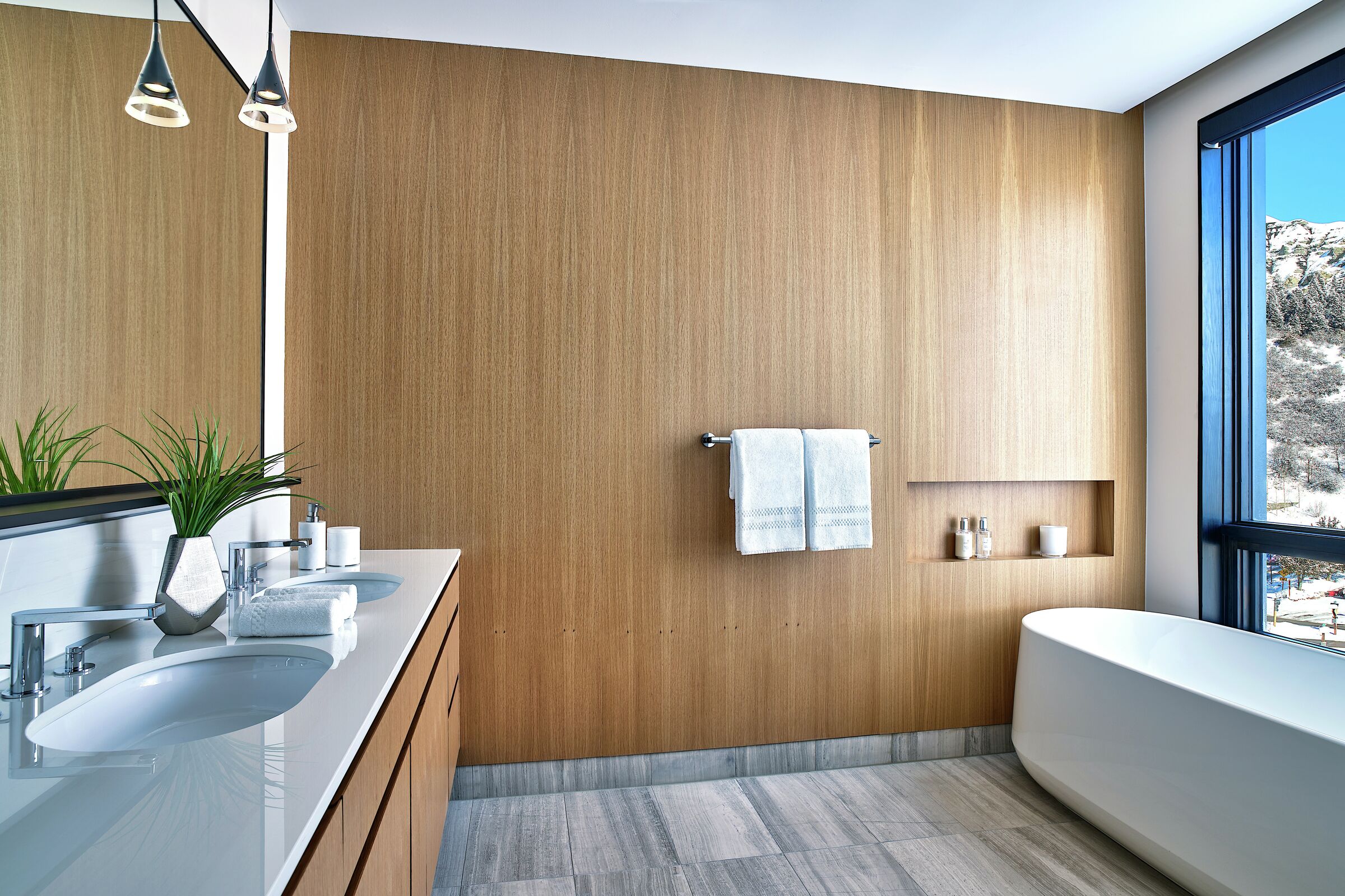 #307 East - Bathroom