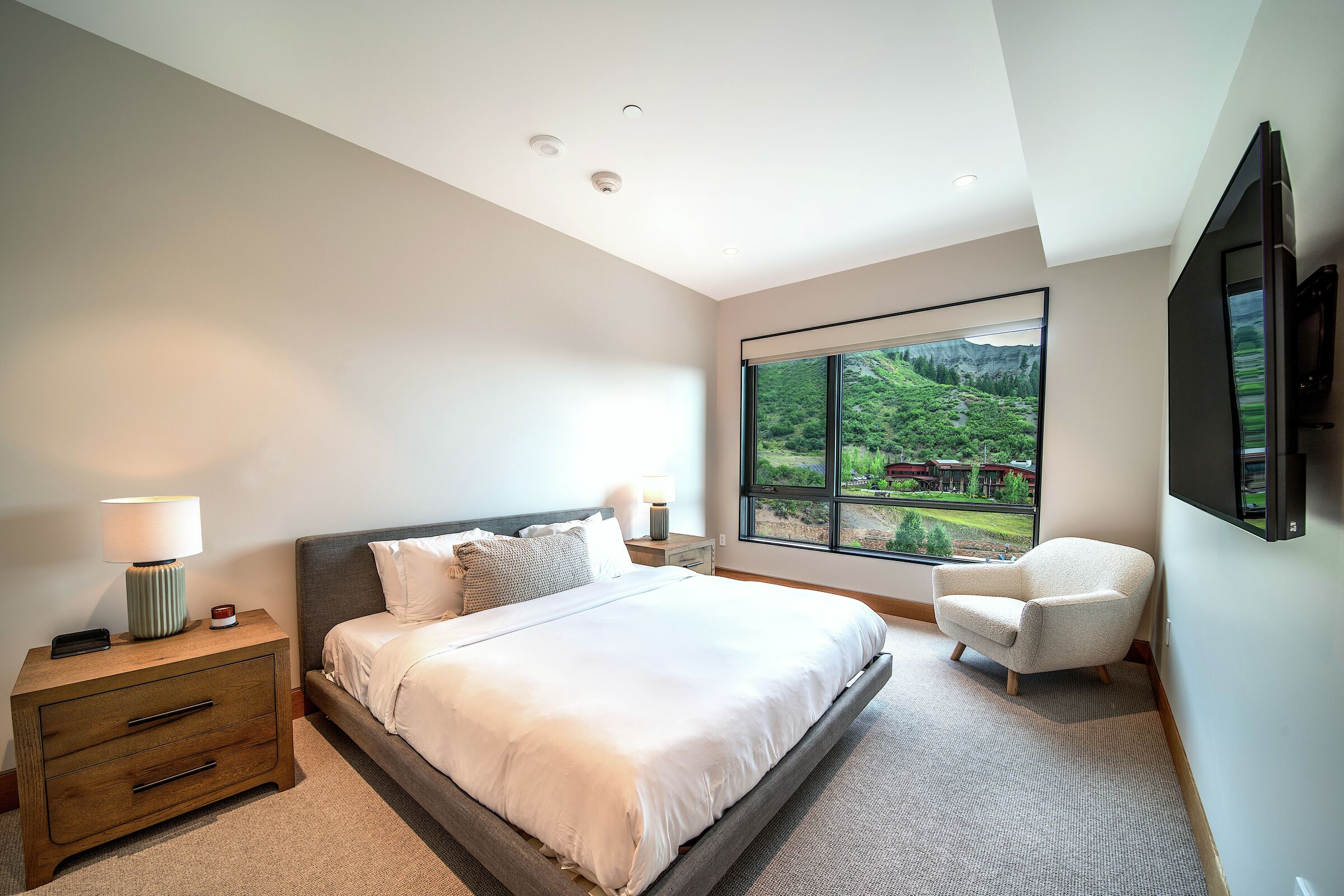 #503 West - Bedroom