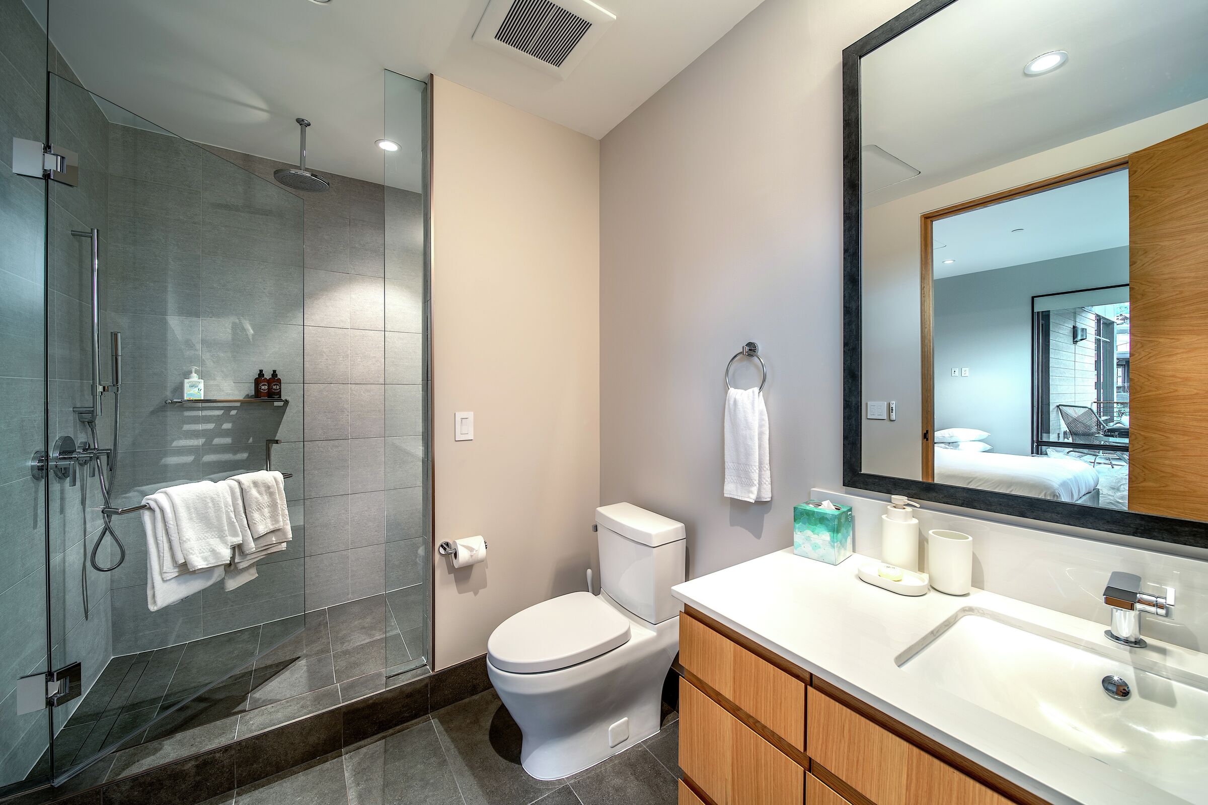 #503 West - Ensuite Bathroom