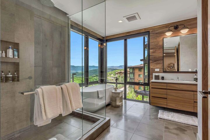 #603 West - Master Ensuite Bathroom