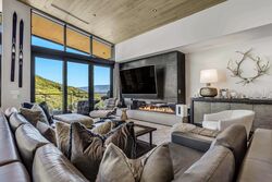 #601 West - Living Area